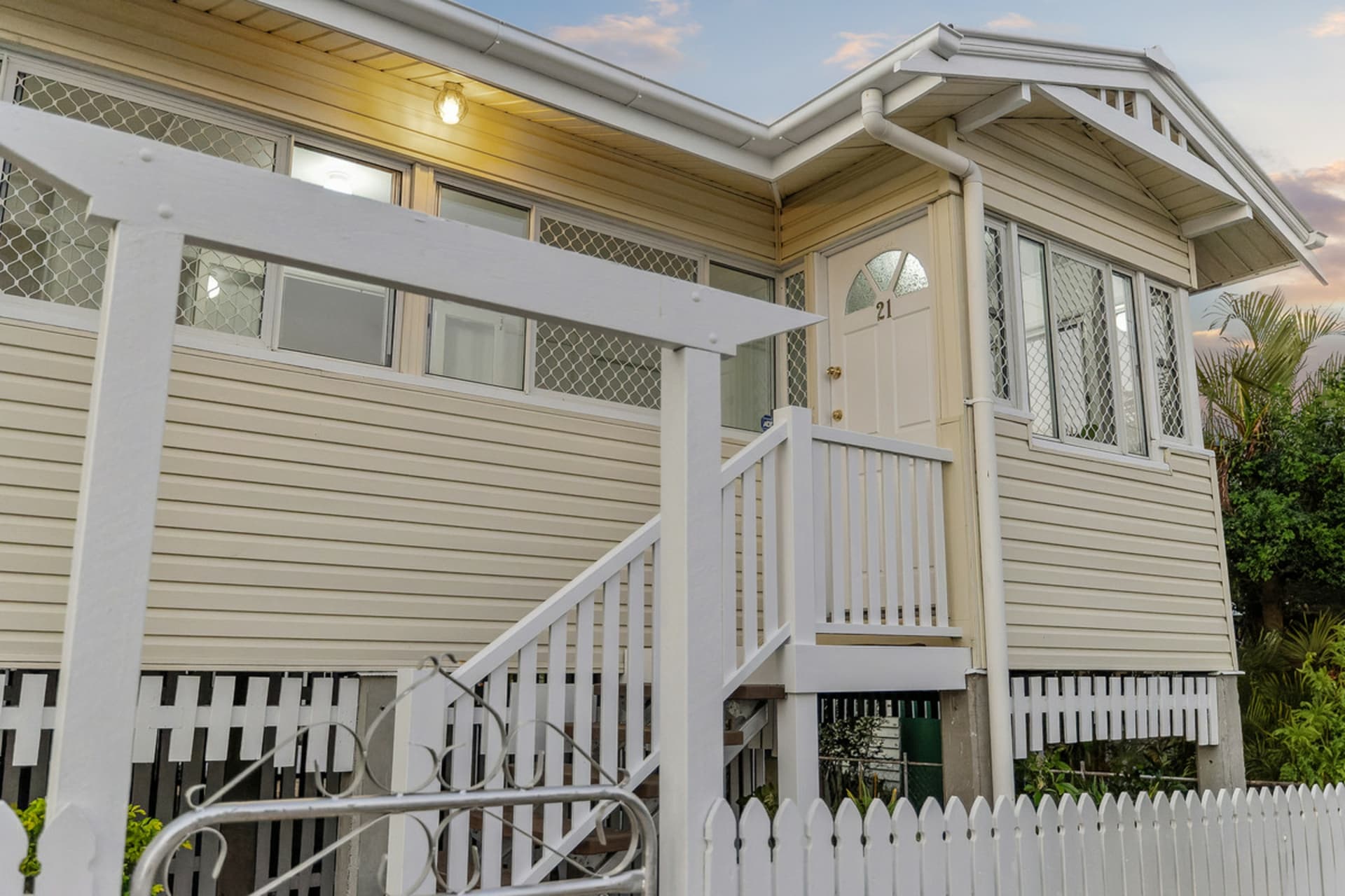 21 Elizabeth Street, Woodend, Woodend - Thumbnail 2