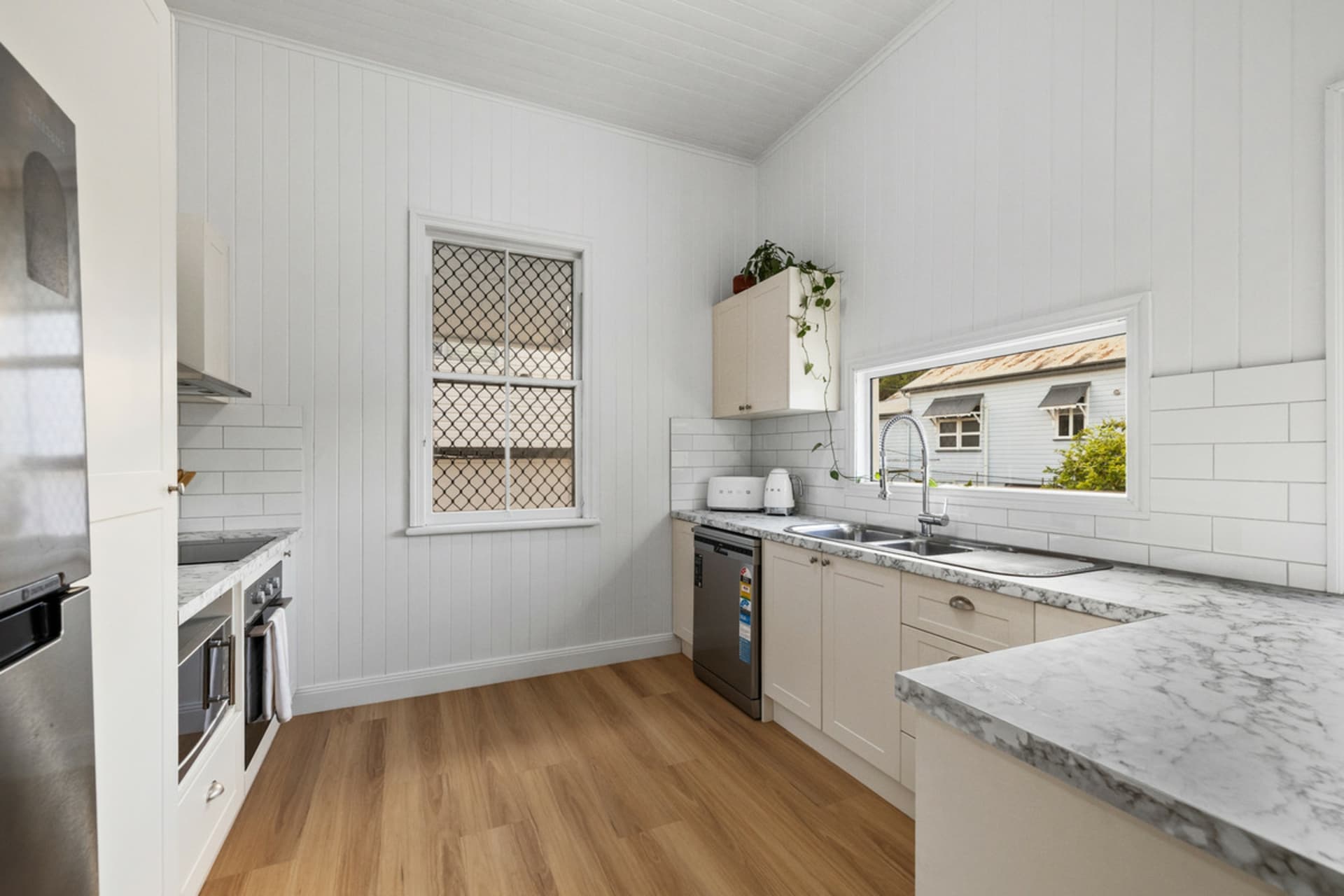 21 Elizabeth Street, Woodend, Woodend - Thumbnail 3