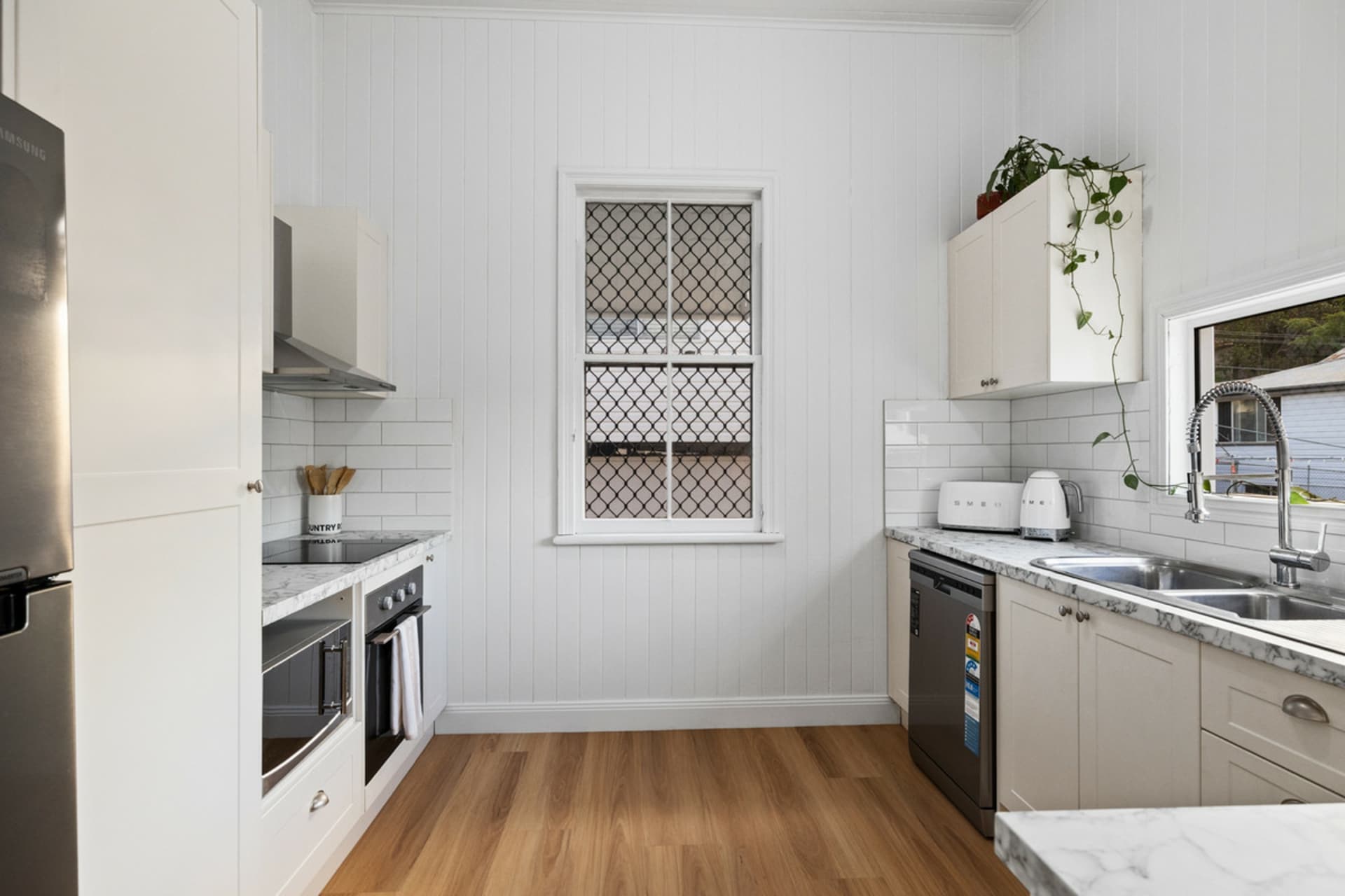 21 Elizabeth Street, Woodend, Woodend - Thumbnail 4