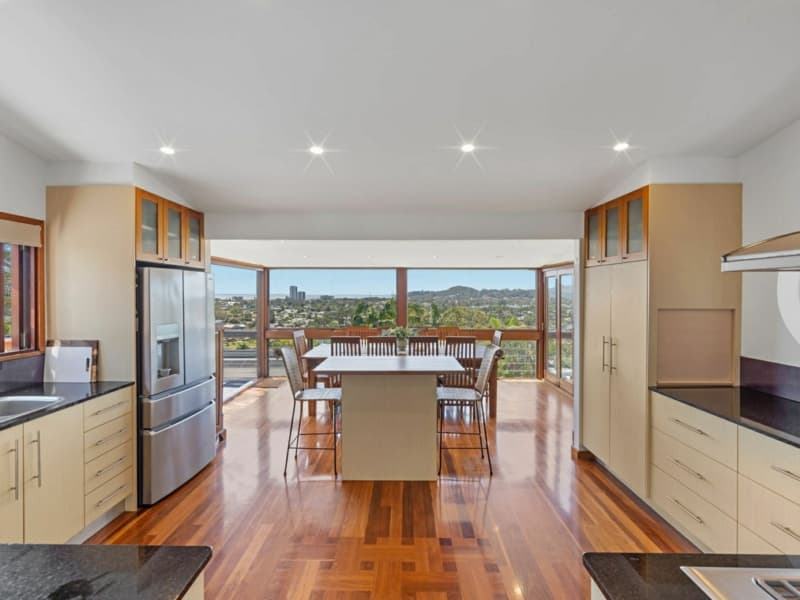 4 Bicton Court, Elanora, Elanora - Image 1