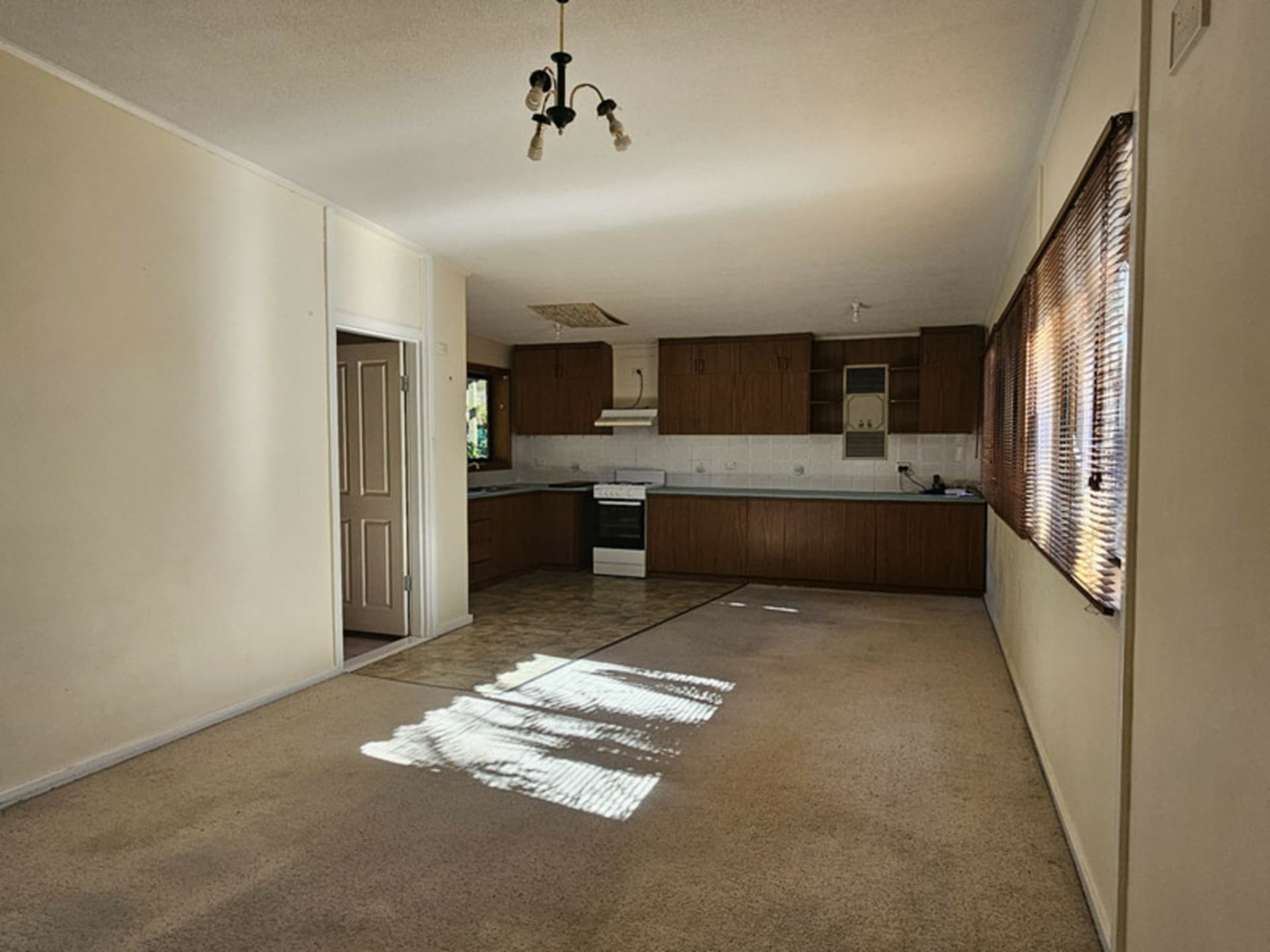11 Rhus Avenue, Elizabeth Vale, Elizabeth Vale - Thumbnail 5