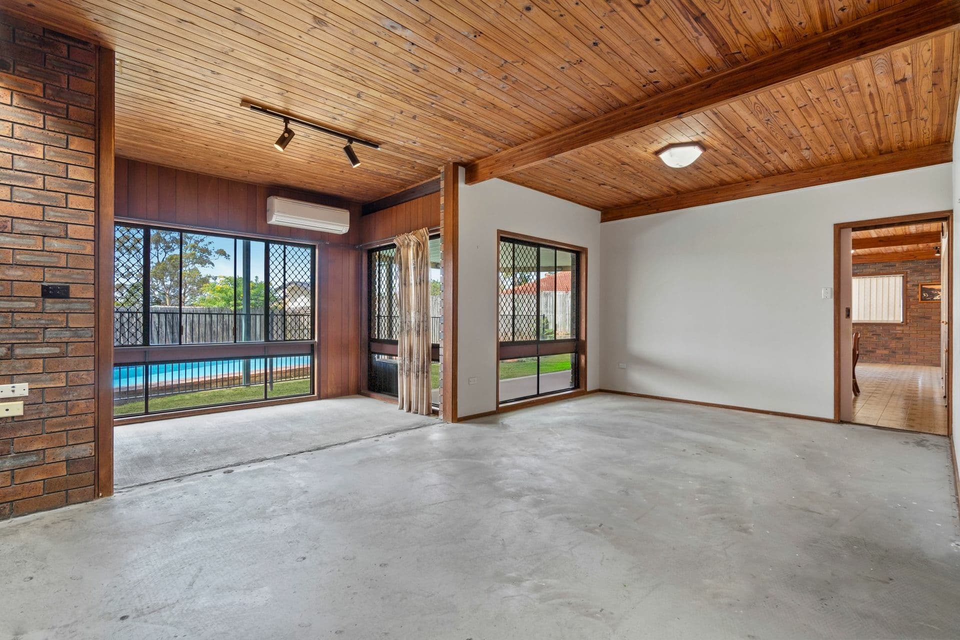 3 Mara Court, Ashmore, Ashmore - Thumbnail 3