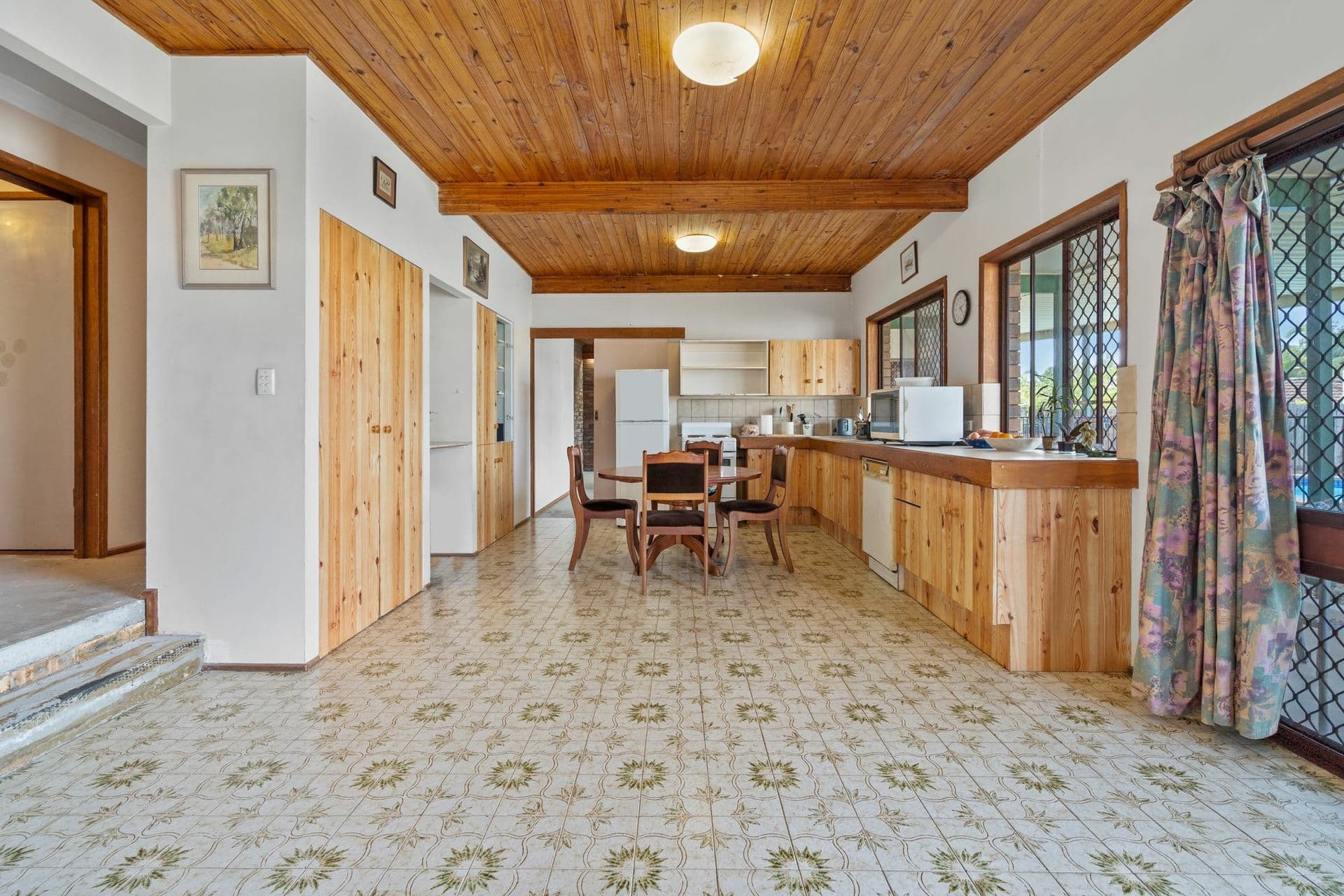 3 Mara Court, Ashmore, Ashmore - Thumbnail 5