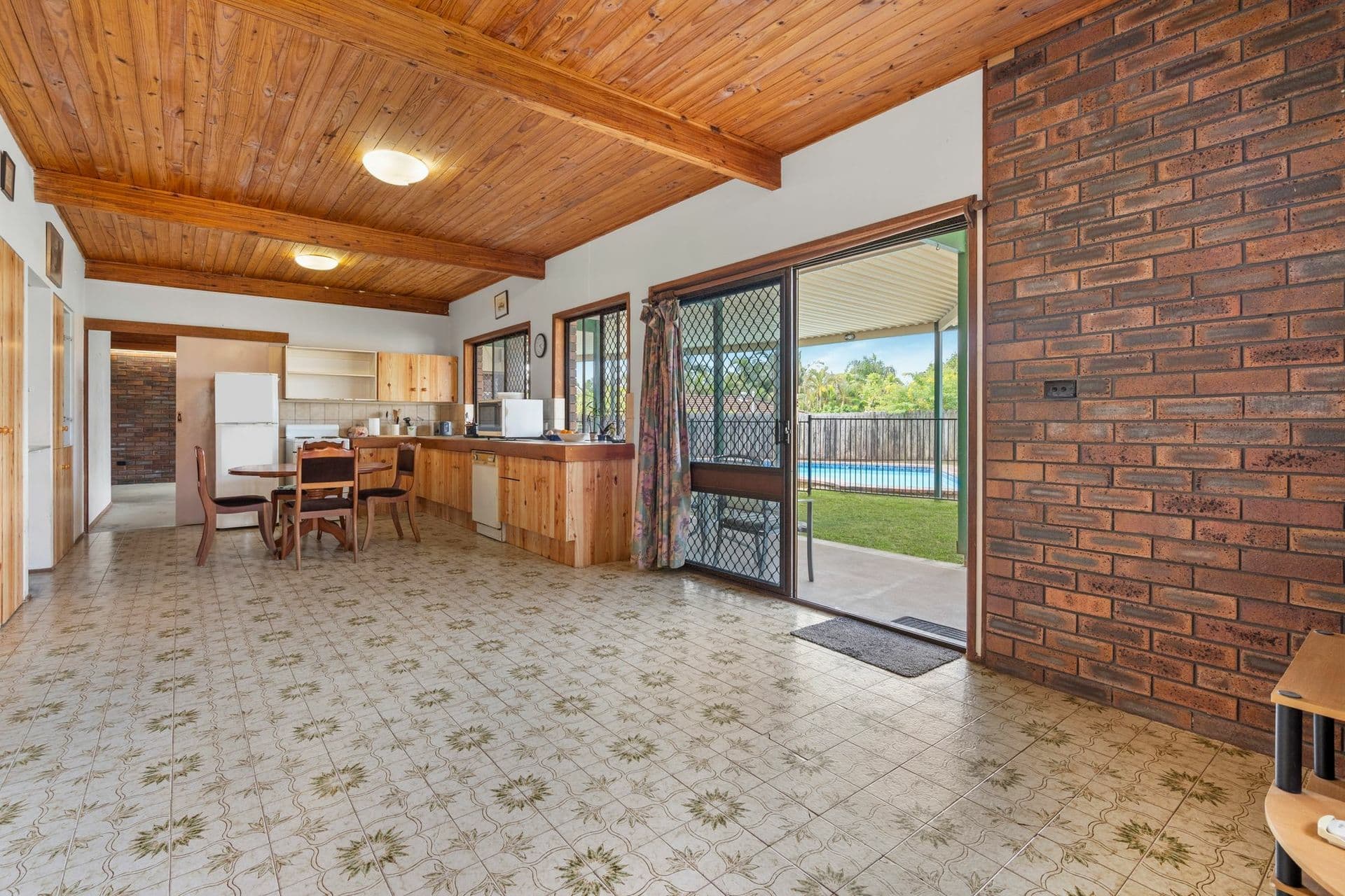 3 Mara Court, Ashmore, Ashmore - Thumbnail 7