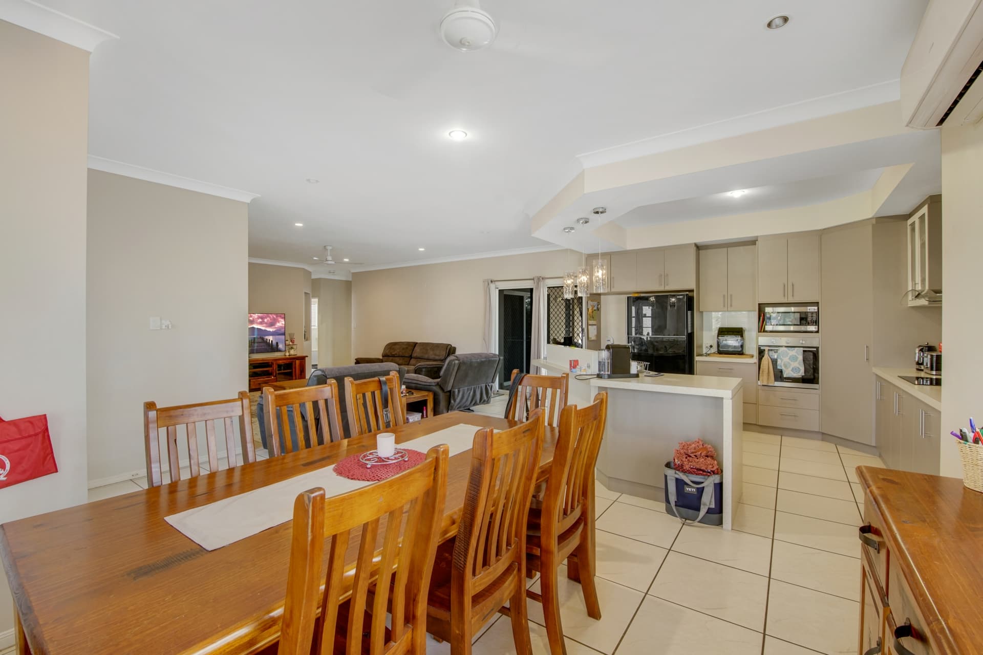 92 Clements Street, Moranbah, Moranbah - Thumbnail 2
