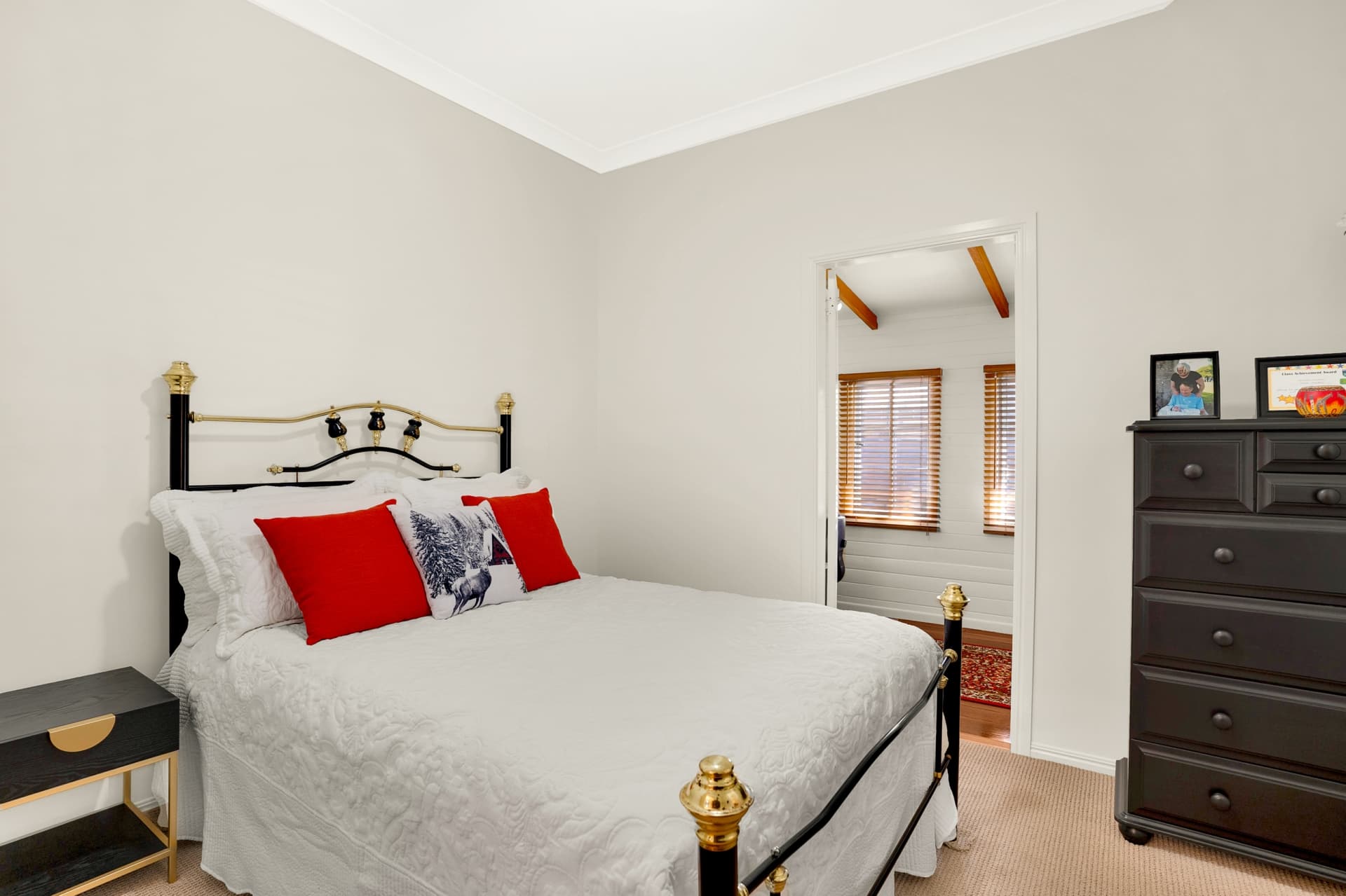 8 Cedar Street, Woodburn, Woodburn - Thumbnail 5