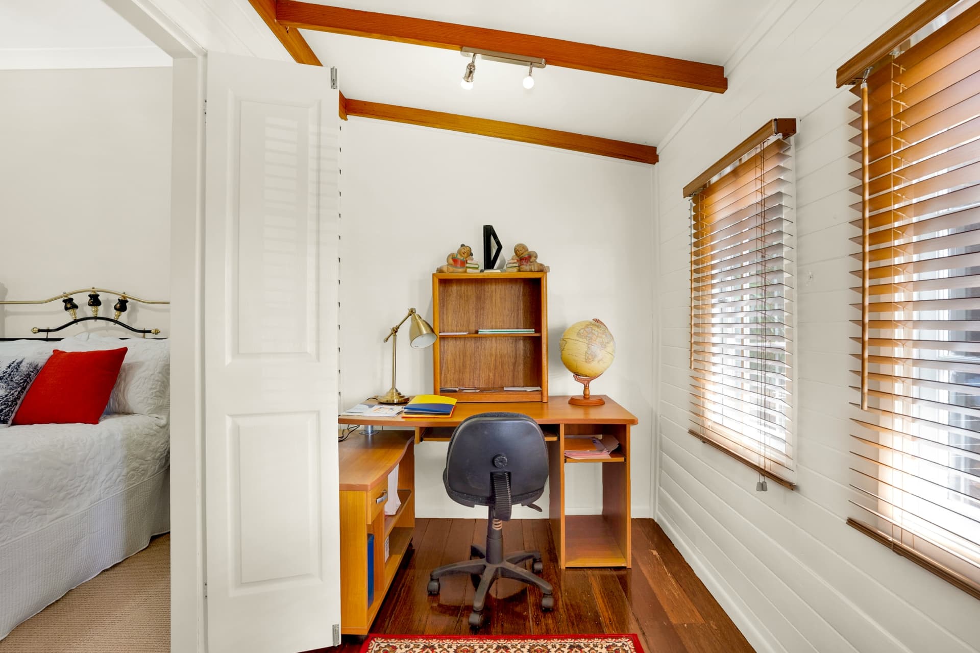 8 Cedar Street, Woodburn, Woodburn - Thumbnail 8
