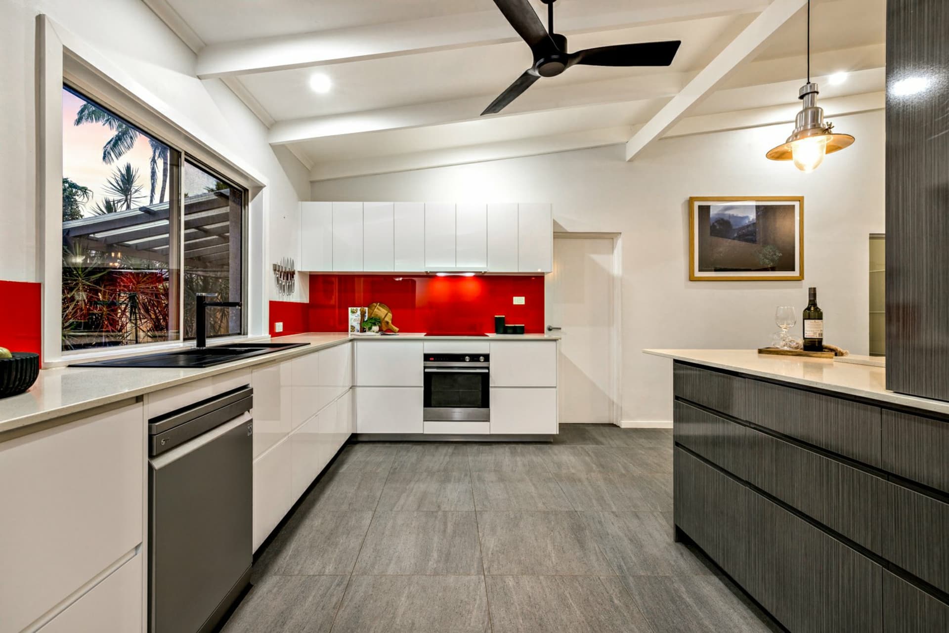 24 Hillview Crescent, Whitfield, Whitfield - Thumbnail 3