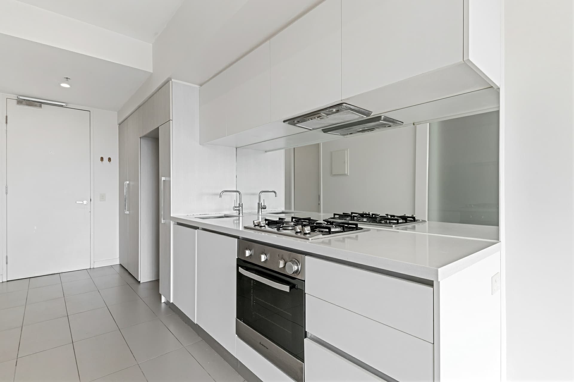 919/35 Malcolm Street, South Yarra, South Yarra - Thumbnail 3