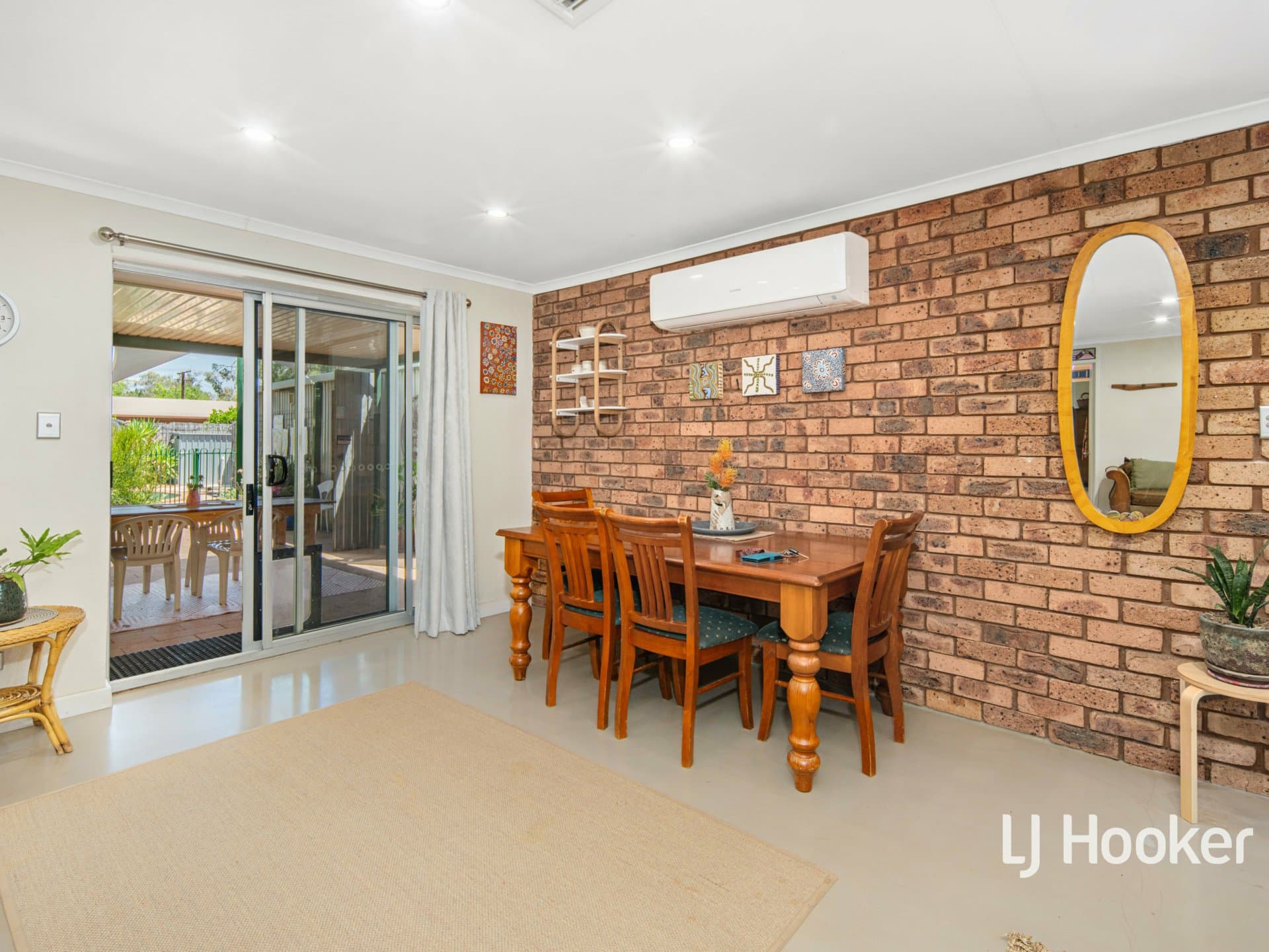 22 Abrahams Crescent, Braitling, Braitling - Thumbnail 4