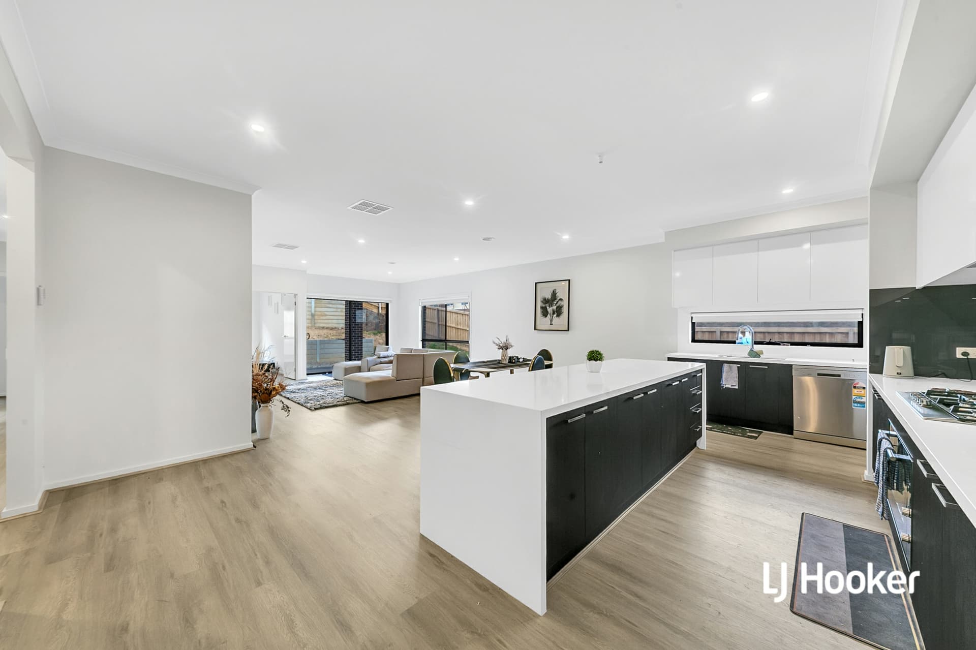 144 Adelong Way, Bacchus Marsh, Bacchus Marsh - Thumbnail 4