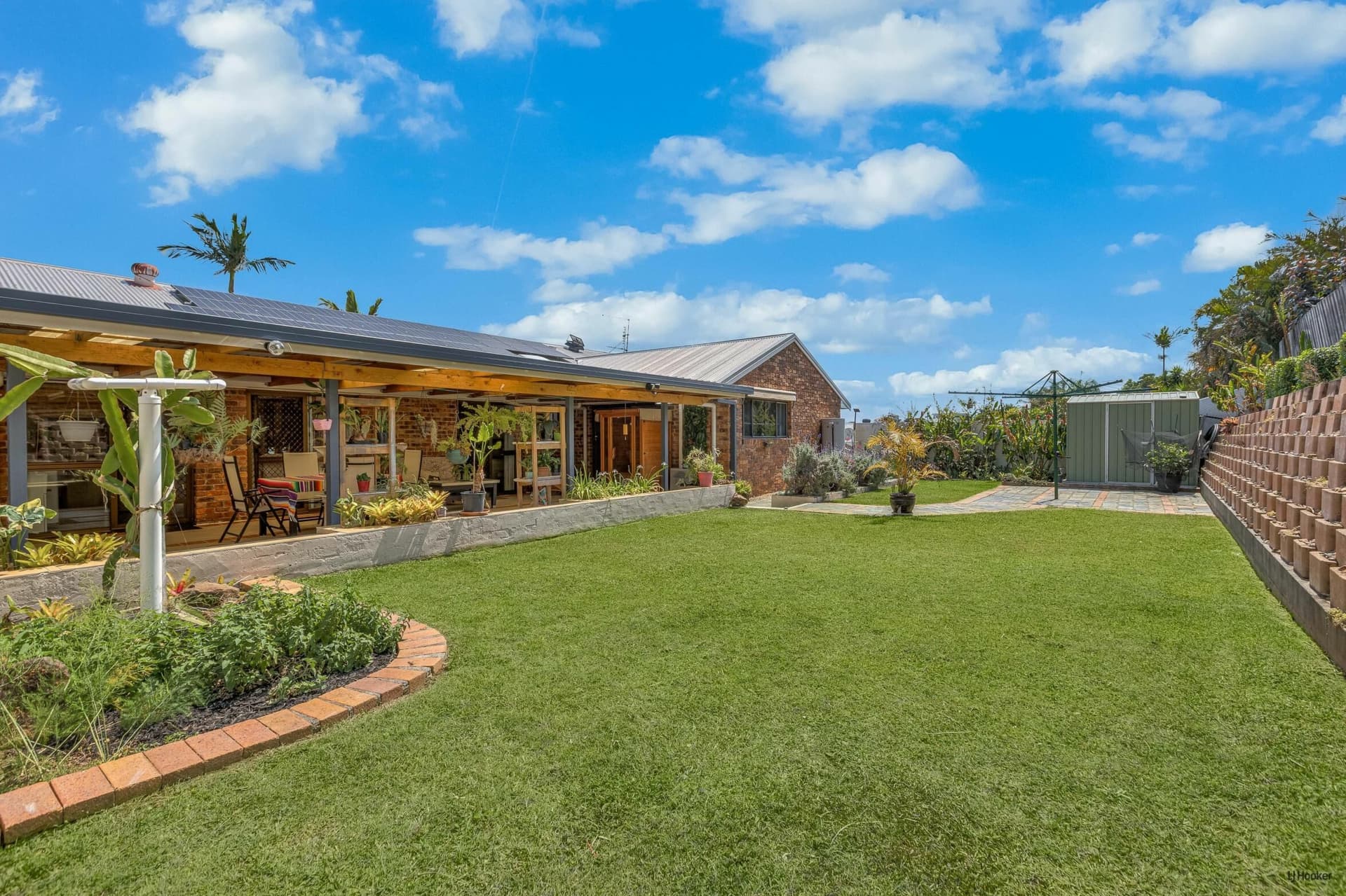22 Widgee Avenue, Banora Point, Banora Point - Thumbnail 3