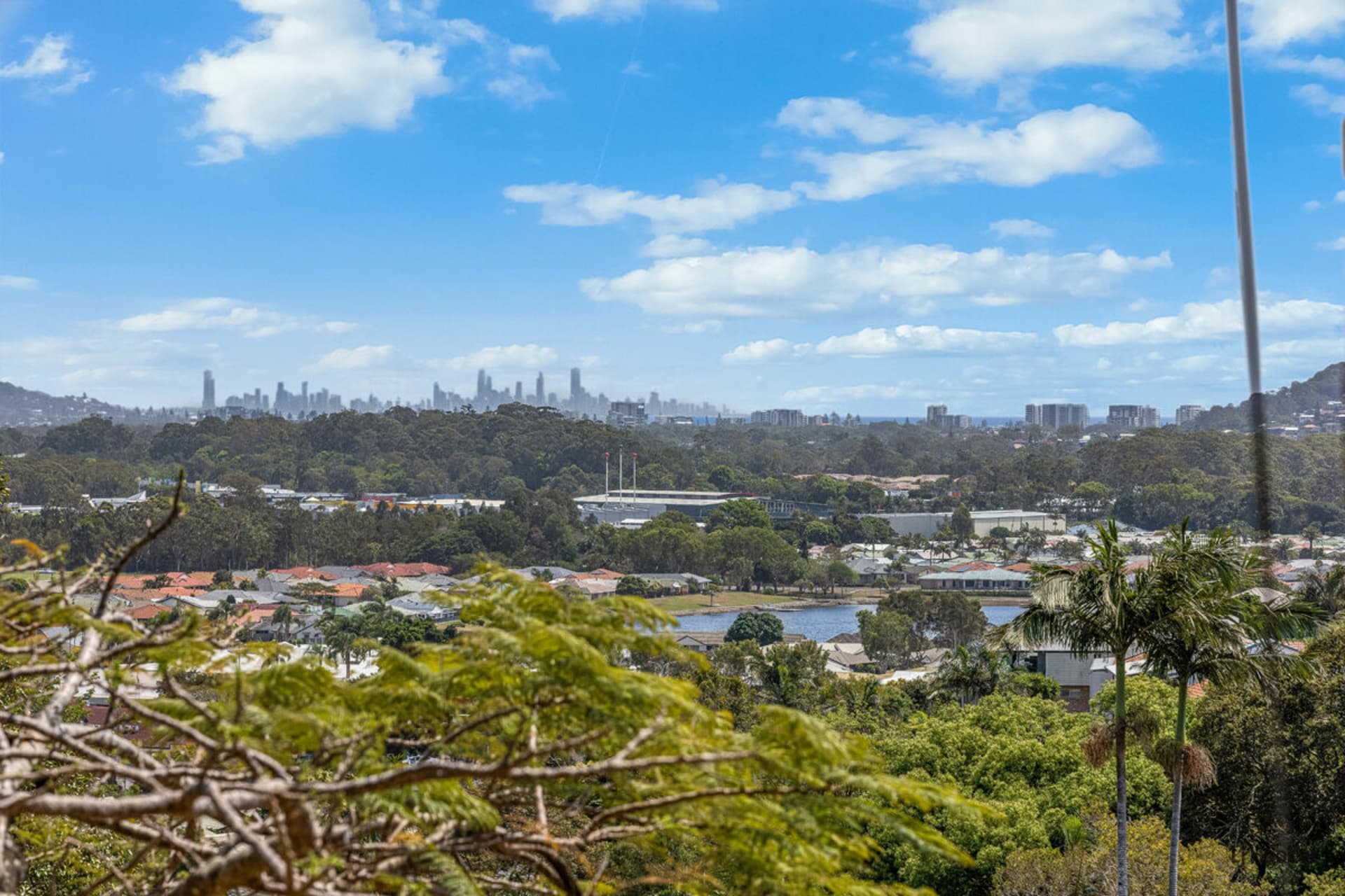 22 Widgee Avenue, Banora Point, Banora Point - Thumbnail 4