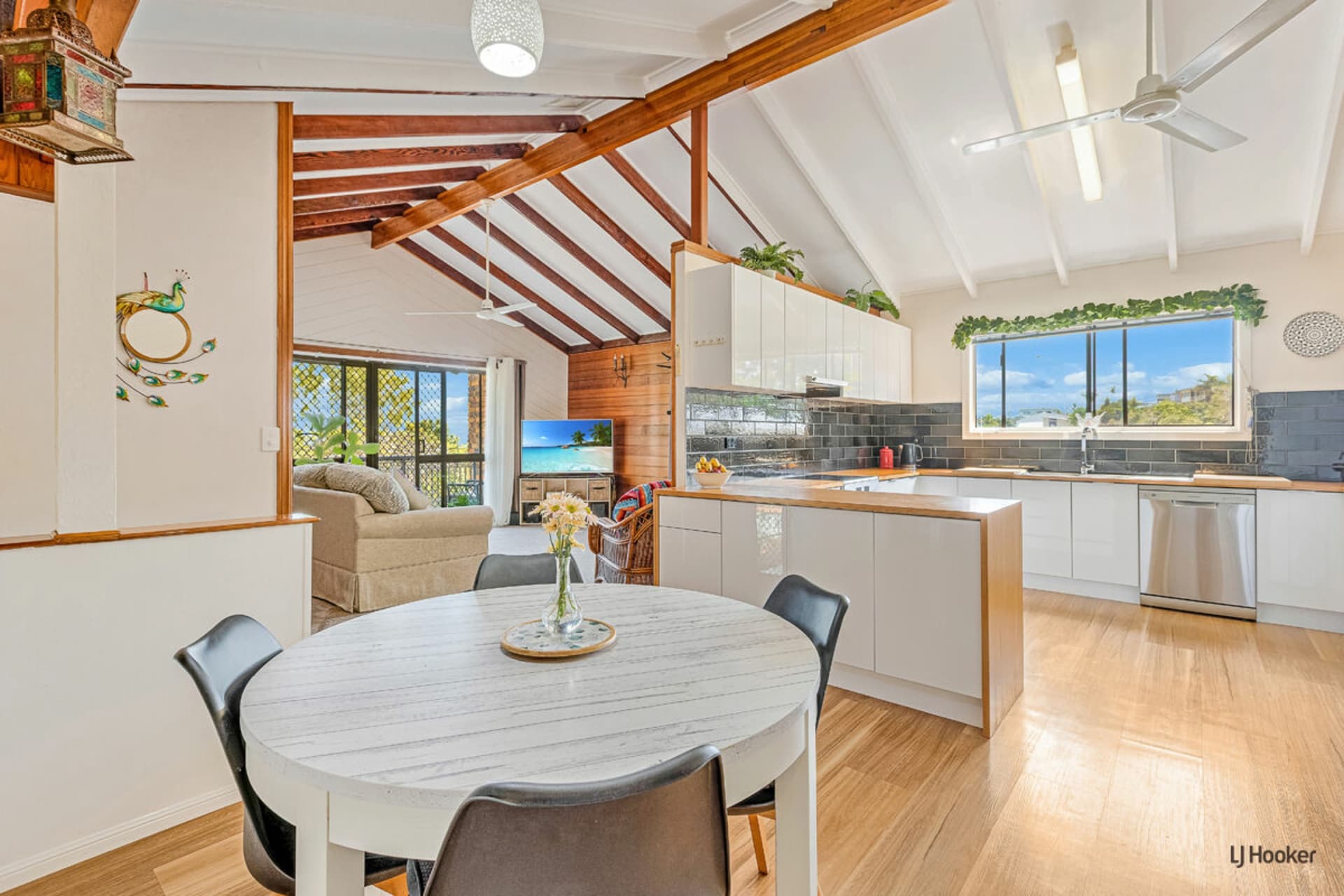 22 Widgee Avenue, Banora Point, Banora Point - Thumbnail 8