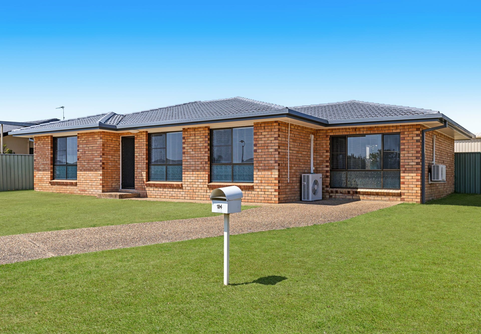 194 Ogilvie Road, Warwick, Warwick - Thumbnail 2