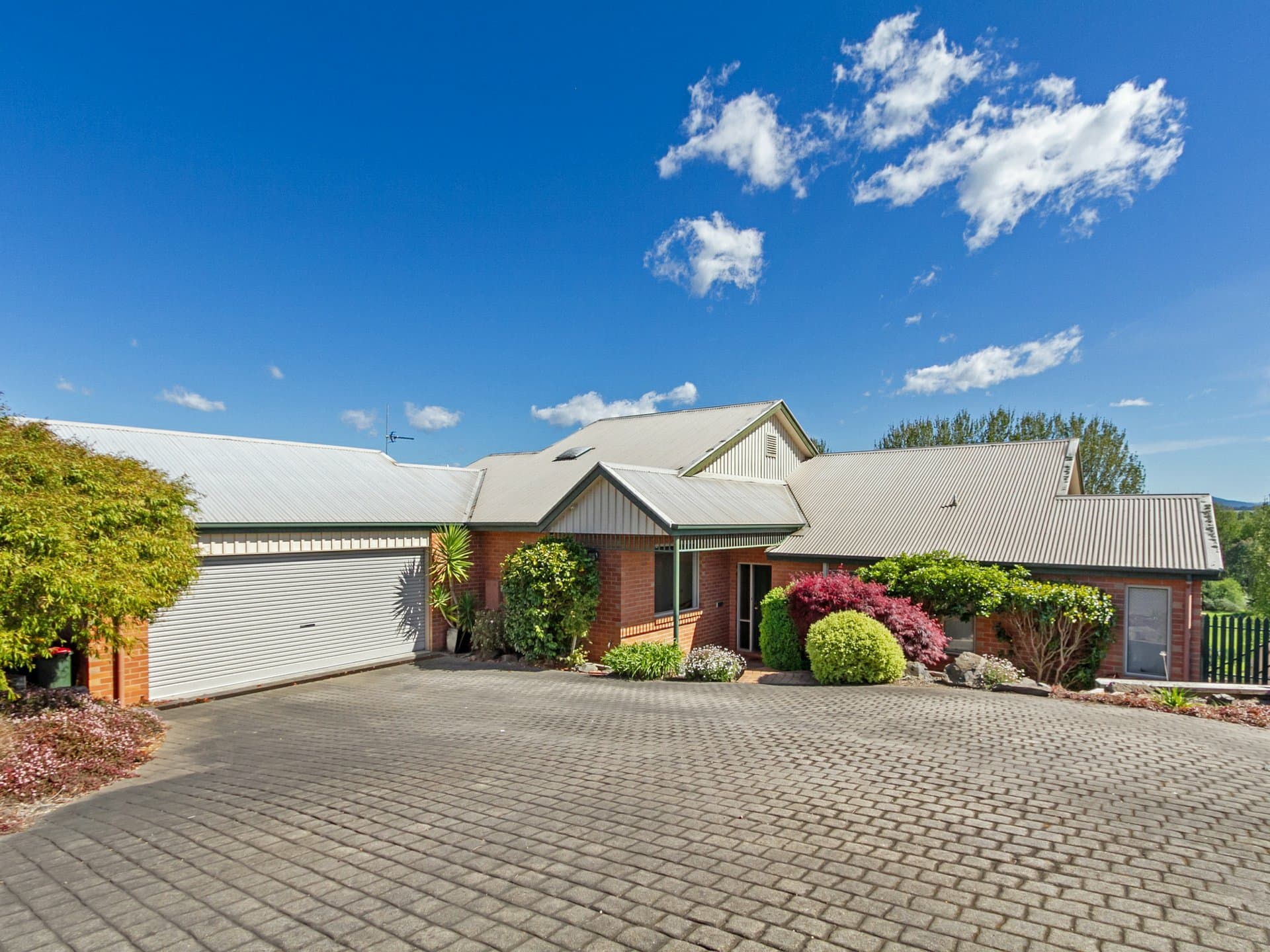 47 Harnham Drive, Bairnsdale, Bairnsdale - Image 1