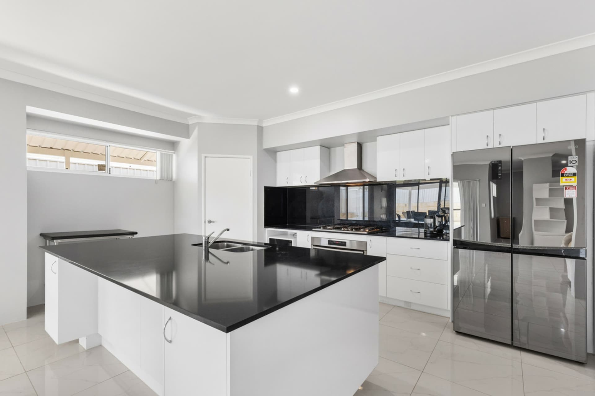 27 Kardan Drive, Yanchep, Yanchep - Thumbnail 4