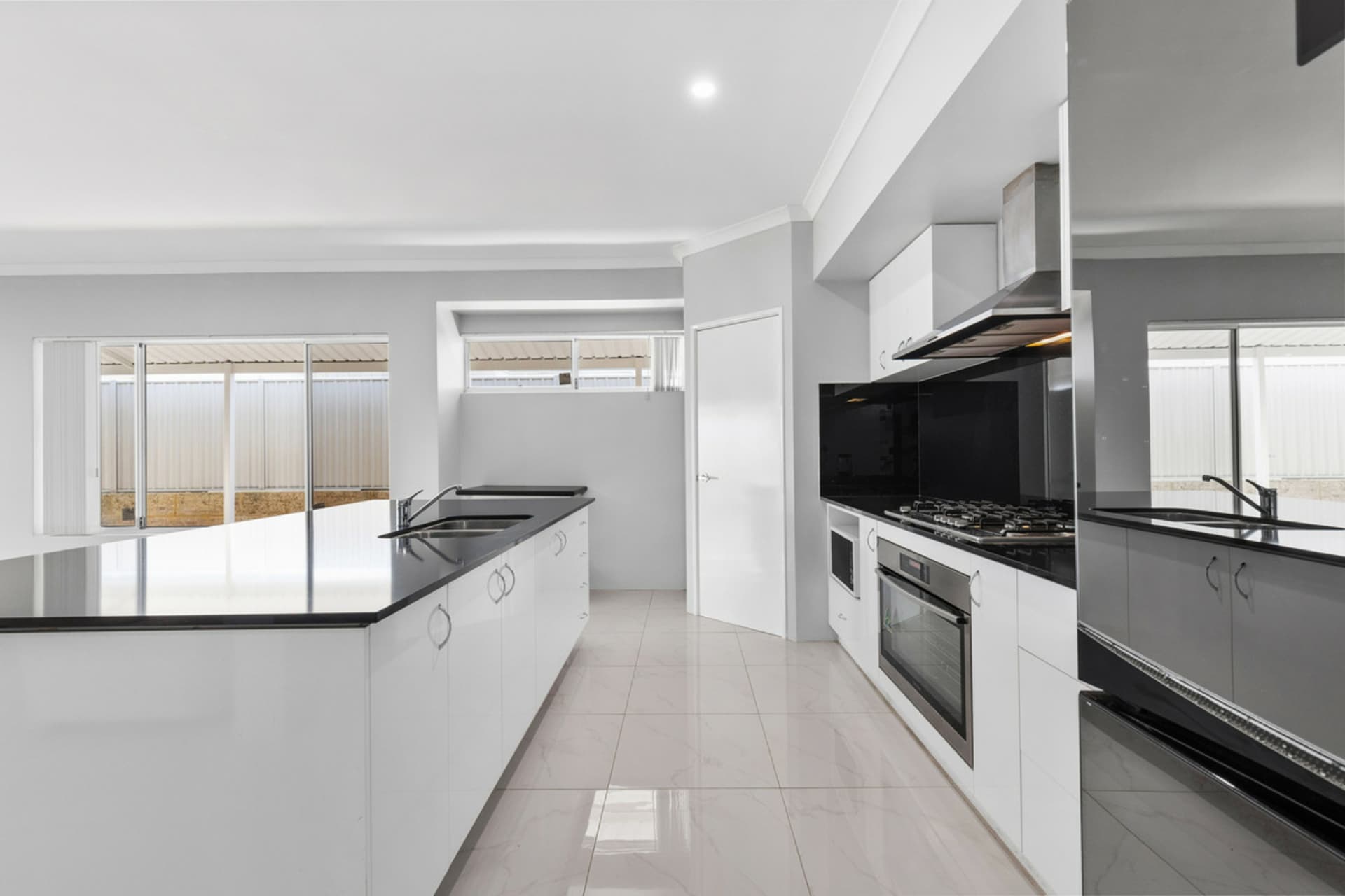 27 Kardan Drive, Yanchep, Yanchep - Thumbnail 5