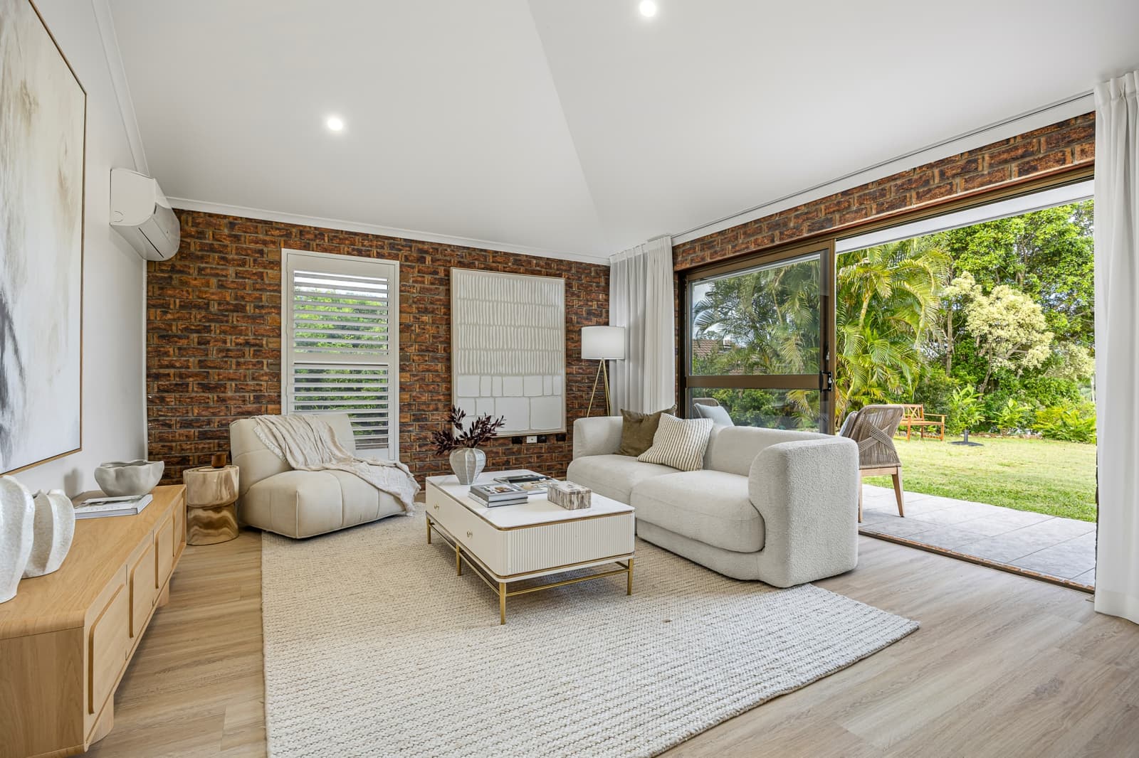 10 Bonhill Court, Indooroopilly - Thumbnail 3