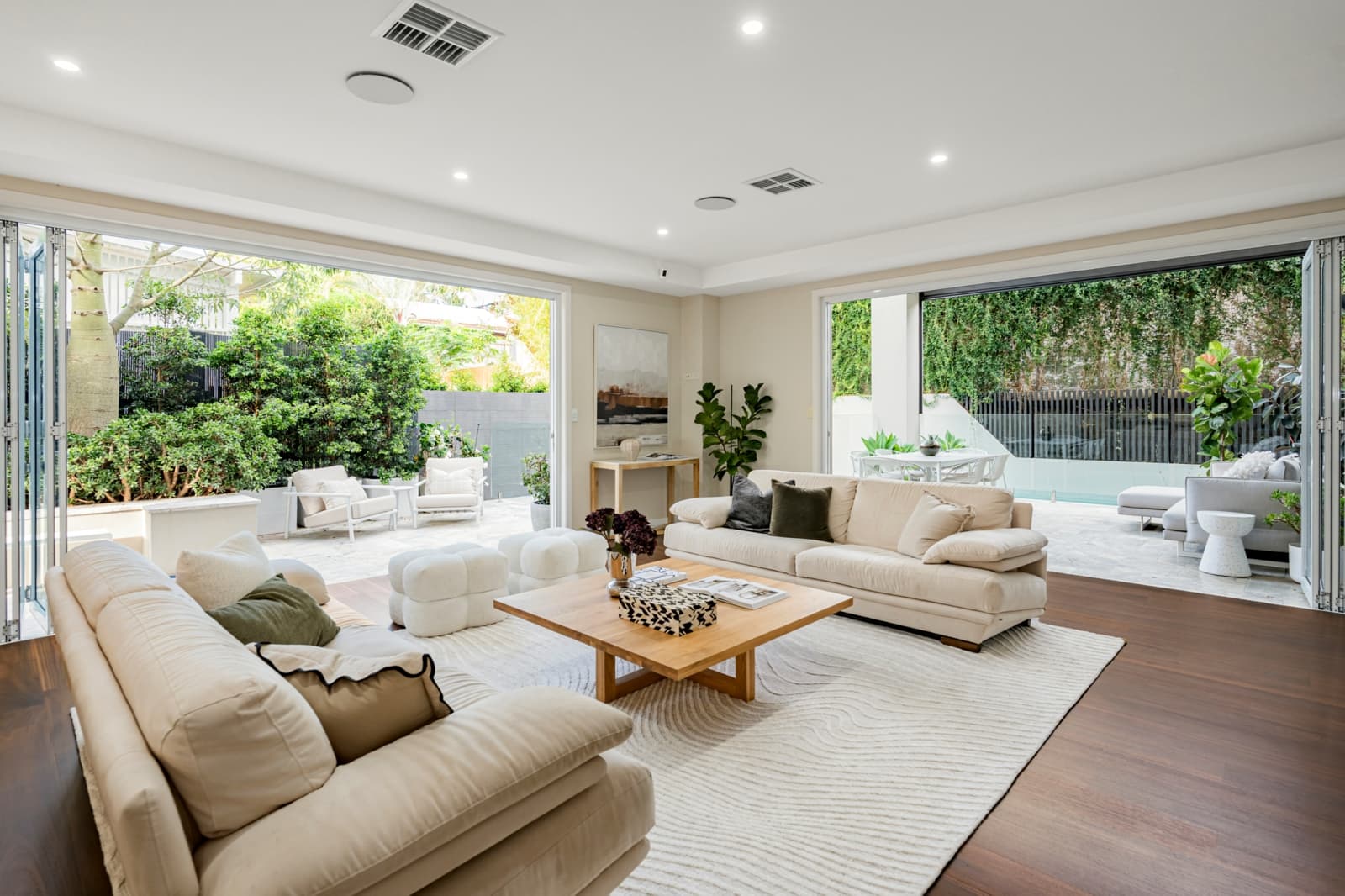 51 Jolimont Street,Sherwood, Sherwood - Thumbnail 2