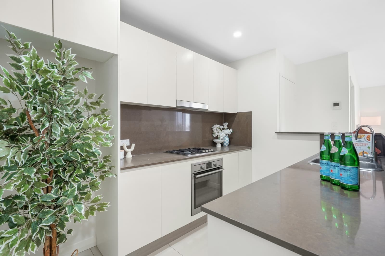 706/6 East Street,Granville, Granville - Thumbnail 3