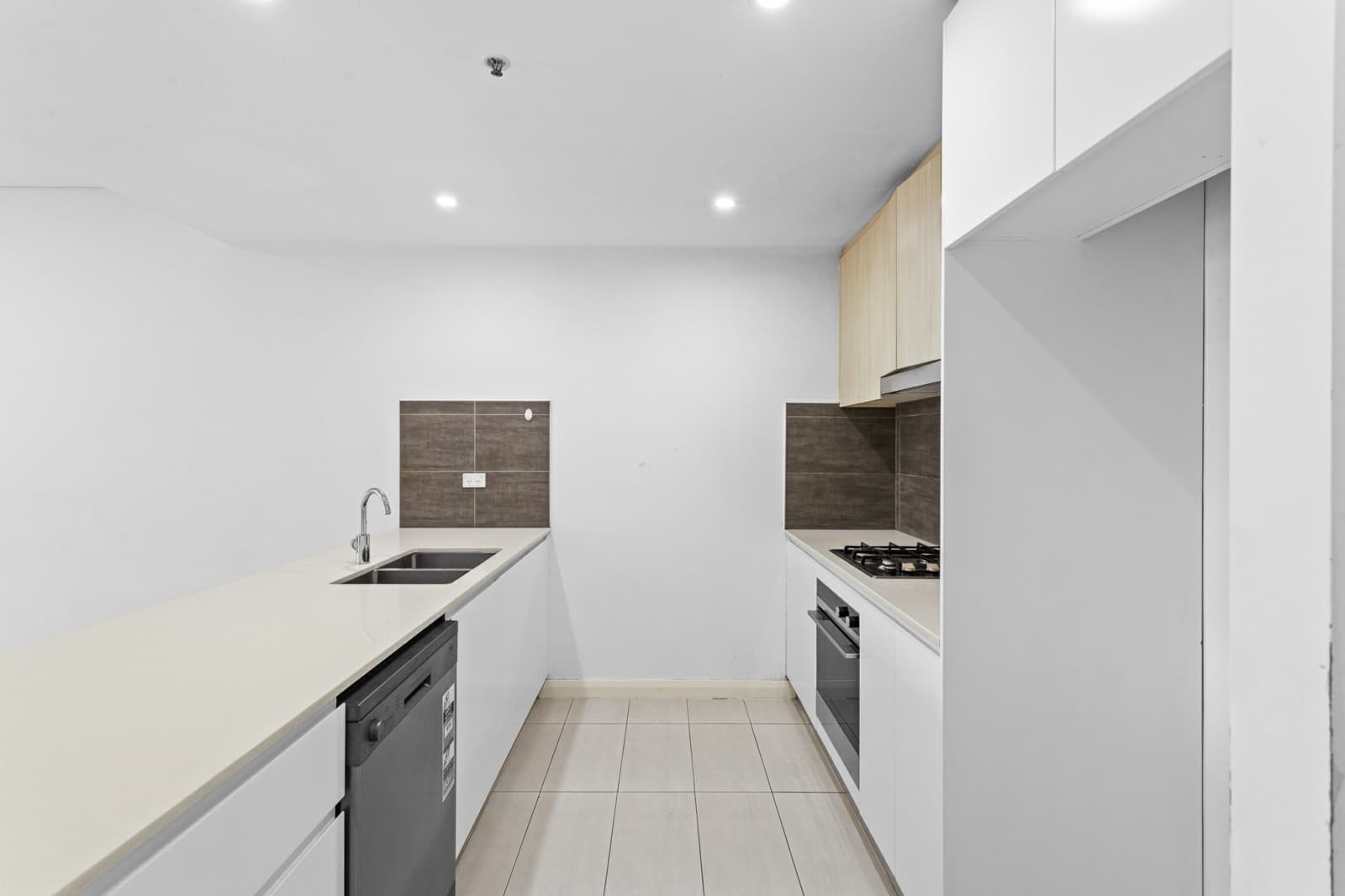 507/18 Harrow Road,Auburn, Auburn - Thumbnail 2