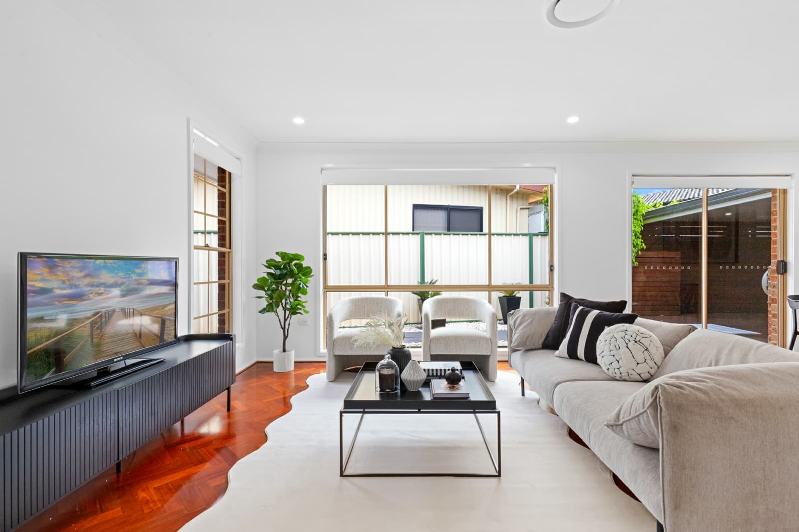 2/50 Alpha Road,Greystanes, Greystanes - Thumbnail 2