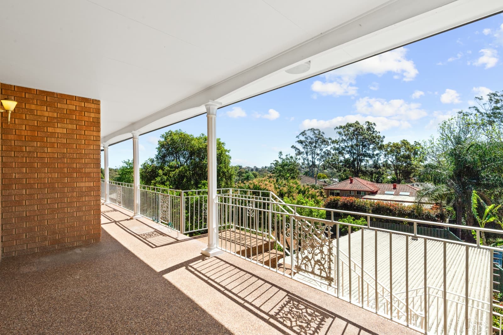 4 Parker Street,Kings Langley, Kings Langley - Thumbnail 2