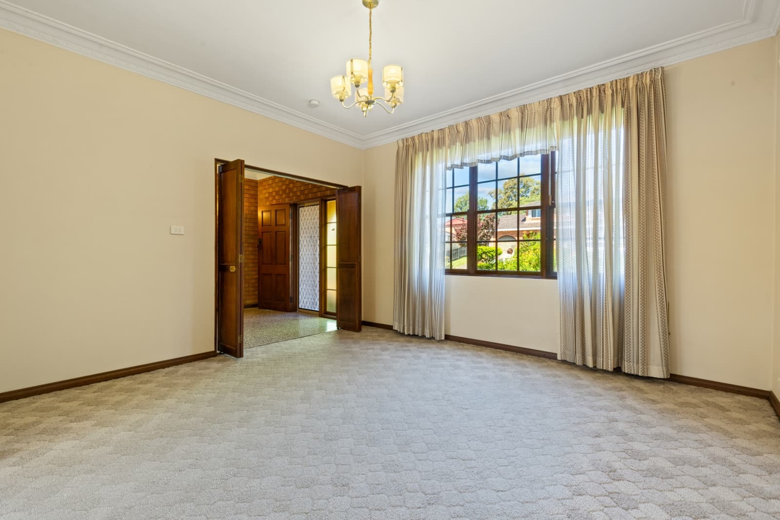 4 Parker Street,Kings Langley, Kings Langley - Thumbnail 4