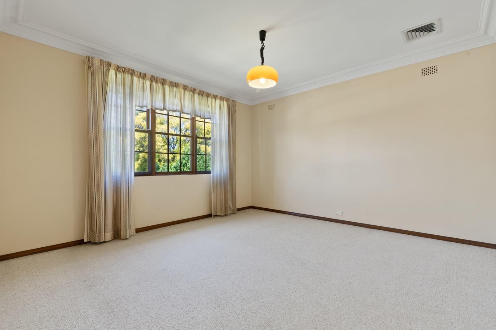 4 Parker Street,Kings Langley, Kings Langley - Thumbnail 8