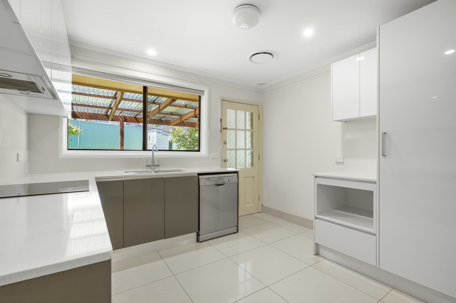 97 Caroline Chisholm Drive,Winston Hills, Winston Hills - Thumbnail 3