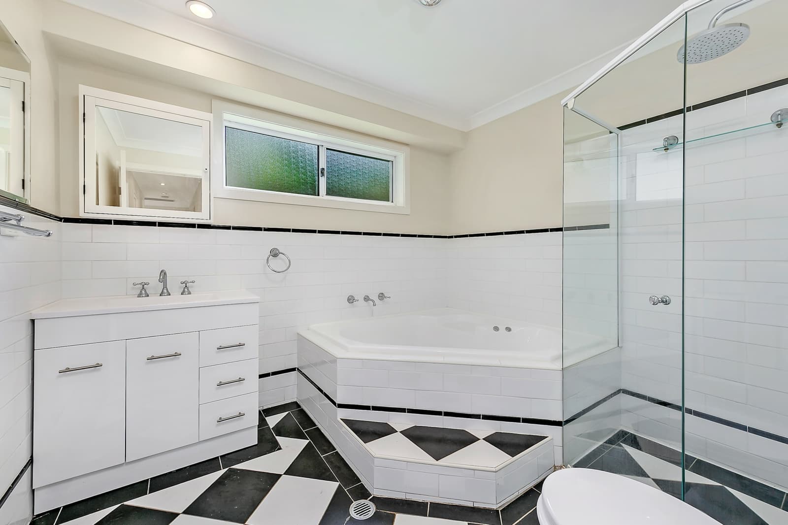 26 Leysdown Avenue,North Rocks, North Rocks - Thumbnail 6