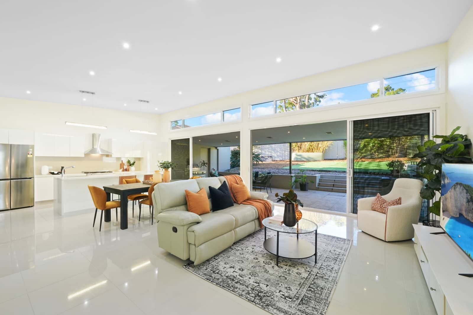 17 Bray Street,Dundas, Dundas - Thumbnail 2