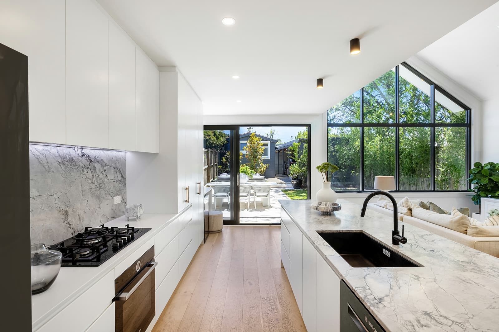 46 Myrtle Street,North Sydney, North Sydney - Thumbnail 3
