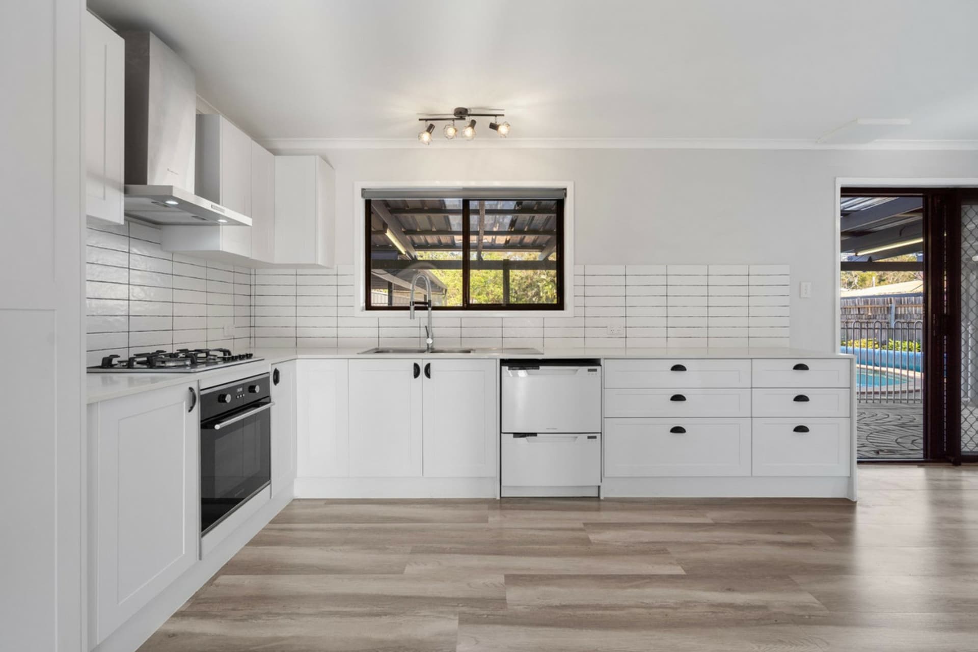 75 Timor Avenue, Loganholme, Loganholme - Thumbnail 4