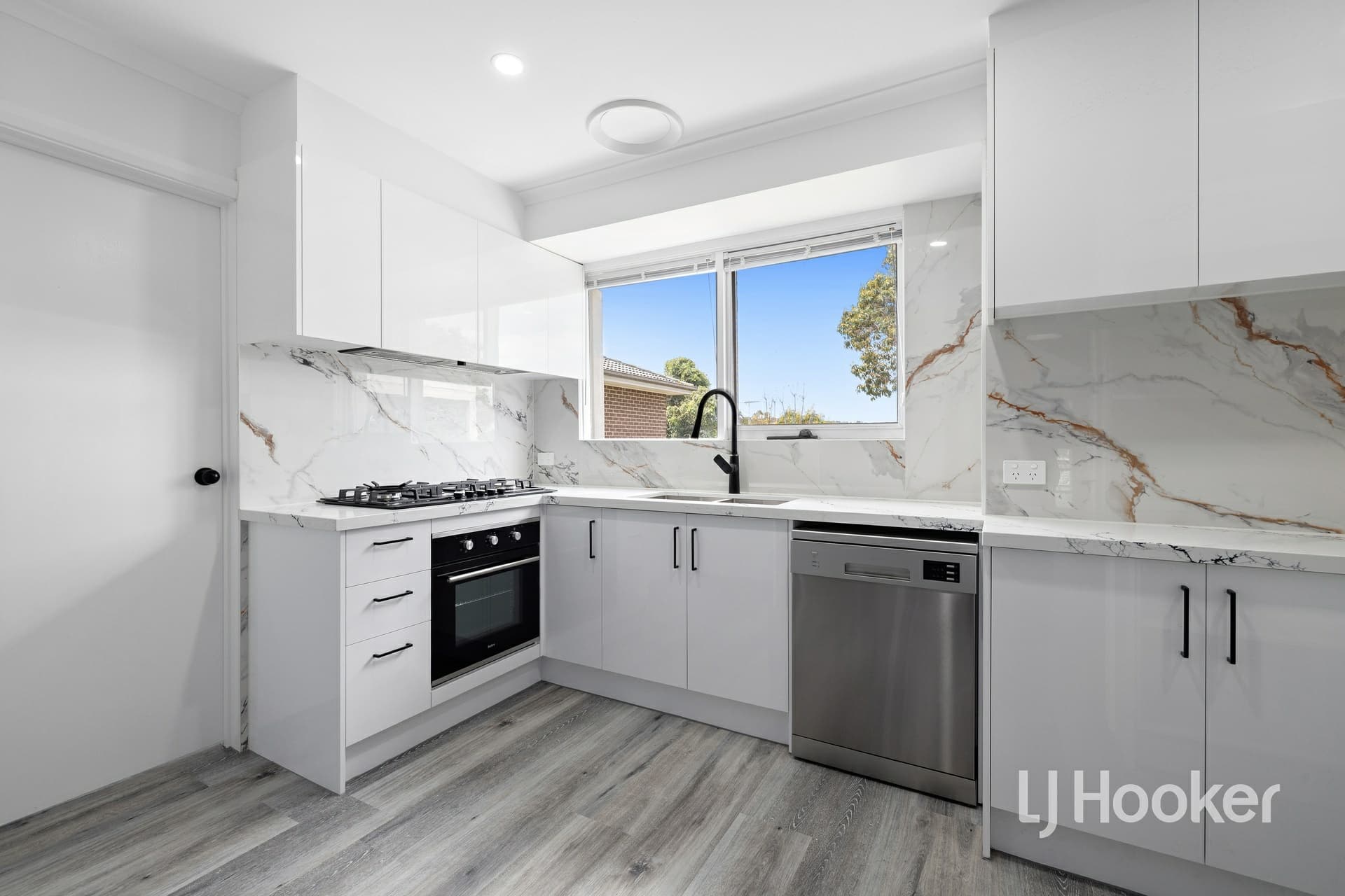 18 Mustang Avenue, Narre Warren, Narre Warren - Thumbnail 8