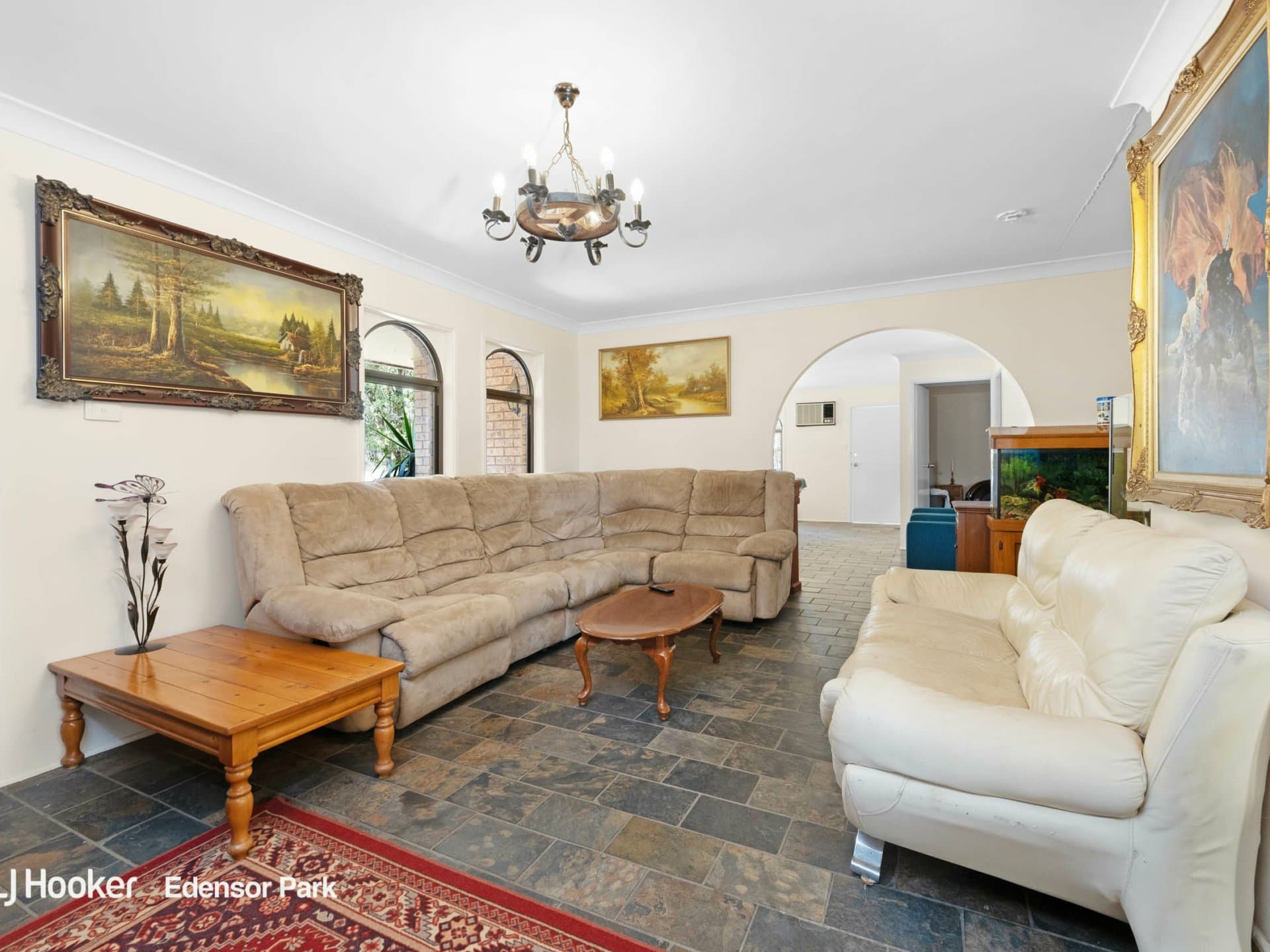 338 Ninth Avenue, Llandilo, Llandilo - Thumbnail 2