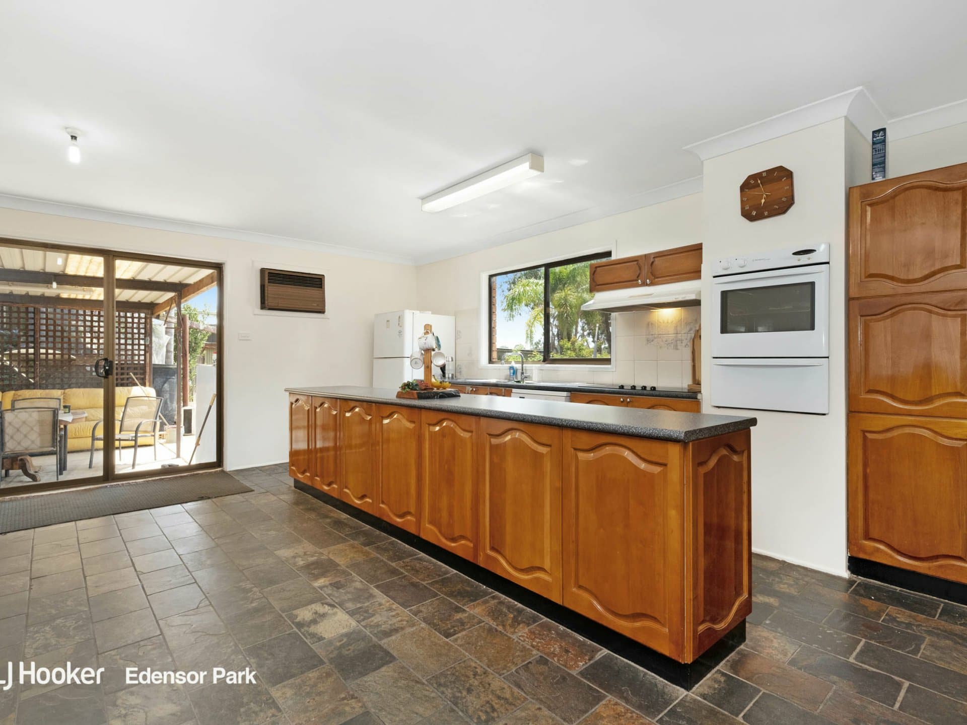 338 Ninth Avenue, Llandilo, Llandilo - Thumbnail 4