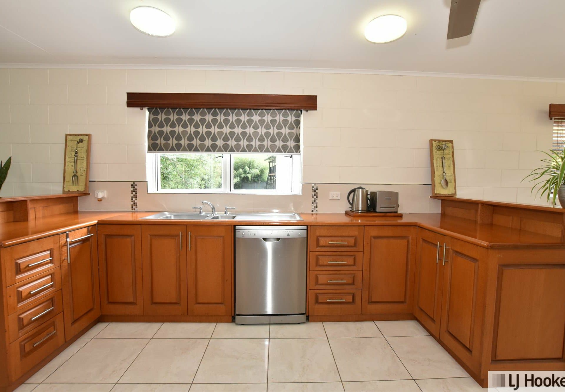 3 Kirk Street, Tully, Tully - Thumbnail 2