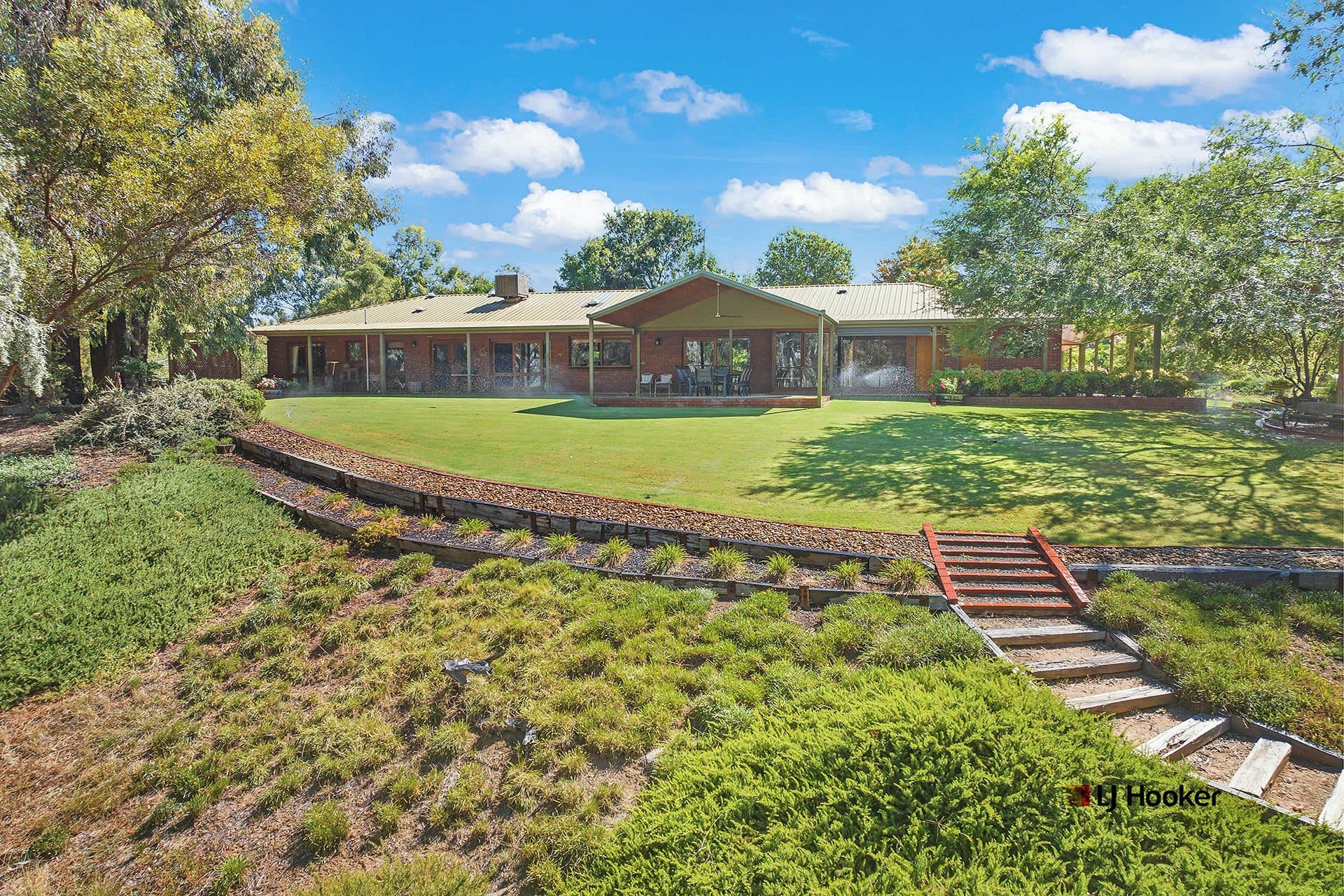 18 Clifton Street East, Mathoura, Mathoura - Thumbnail 2