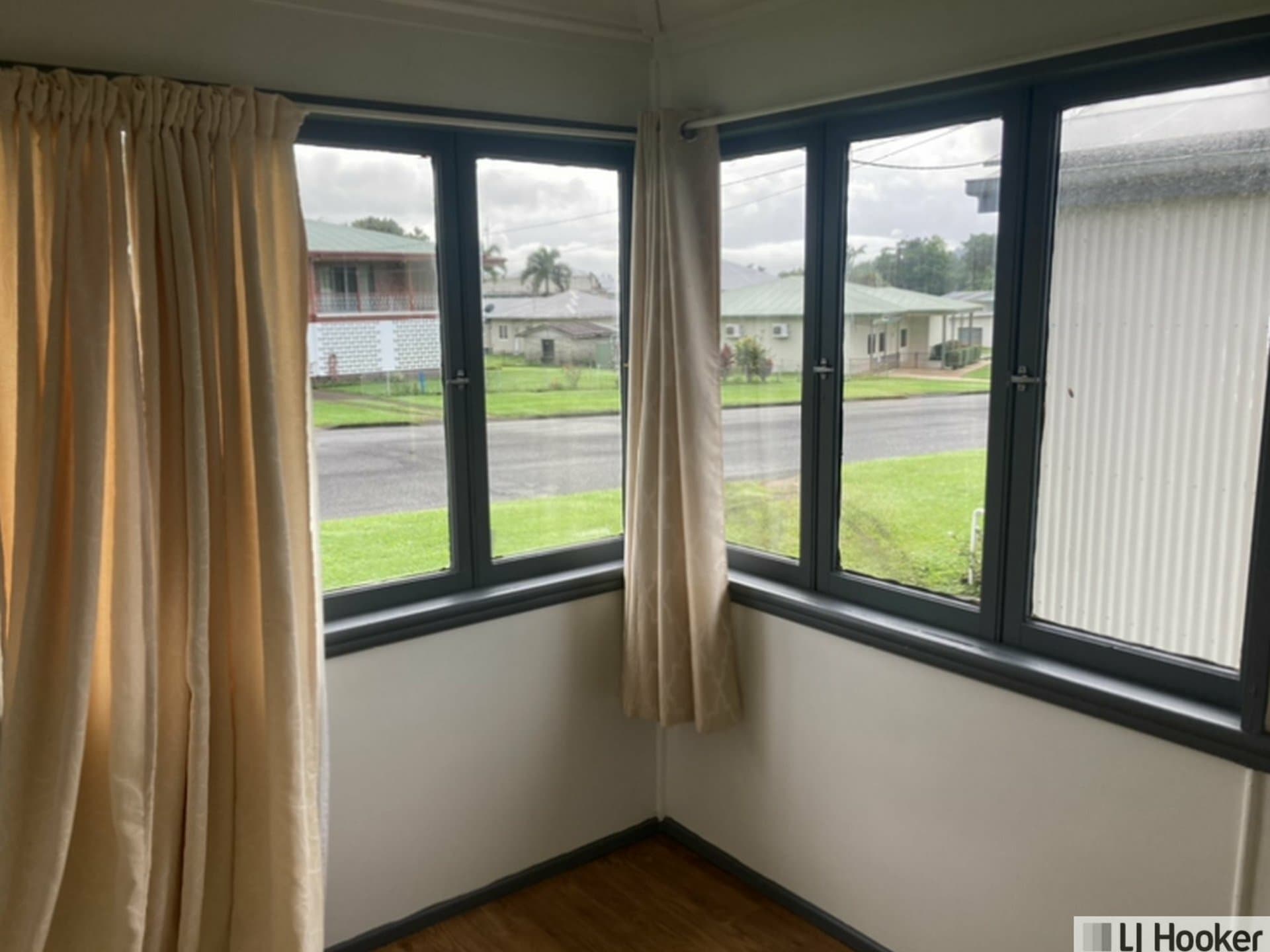 3 Henry Street, Tully, Tully - Thumbnail 2