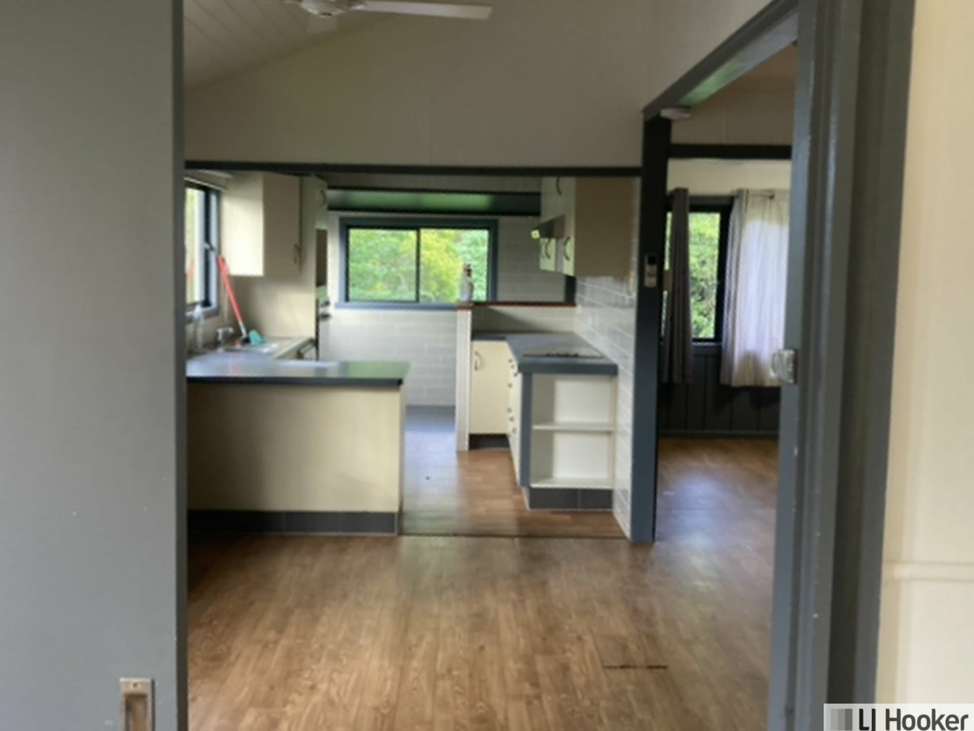 3 Henry Street, Tully, Tully - Thumbnail 4