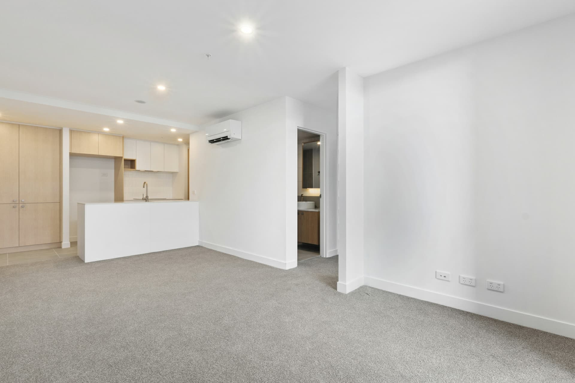 1106/2 Furzer Street, Phillip, Phillip - Thumbnail 3
