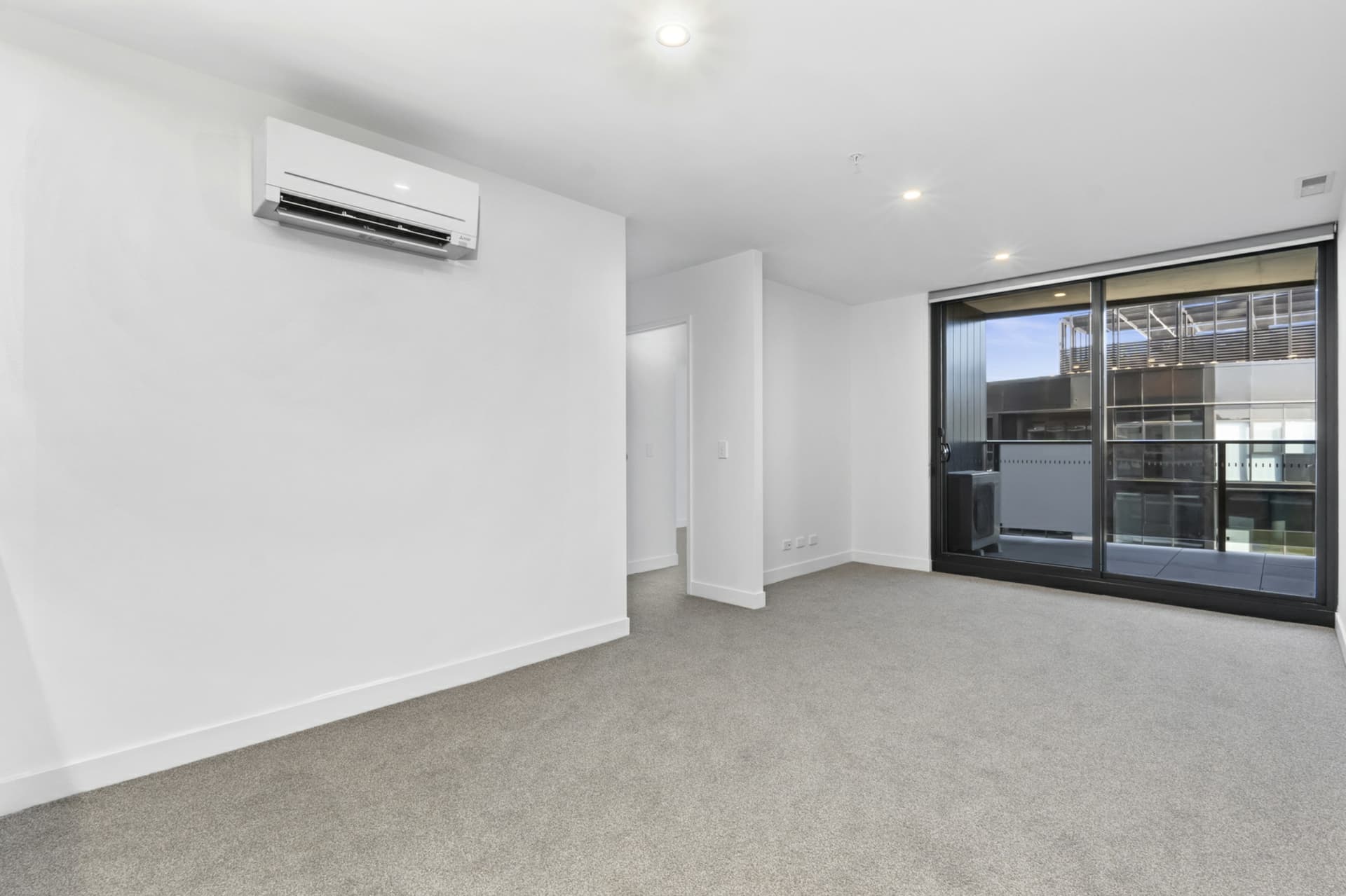 1106/2 Furzer Street, Phillip, Phillip - Thumbnail 4