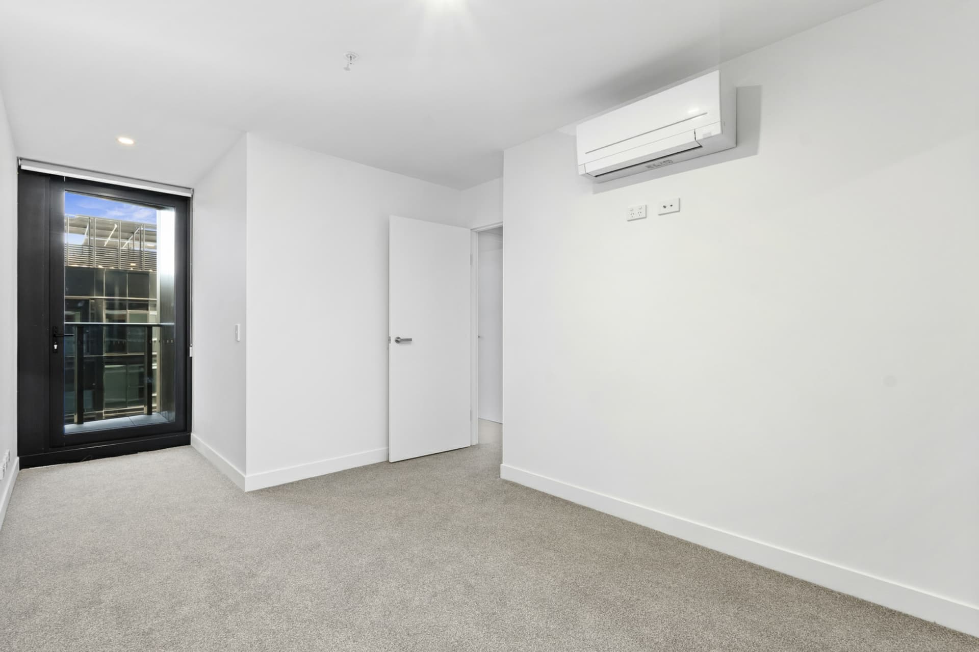 1106/2 Furzer Street, Phillip, Phillip - Thumbnail 5