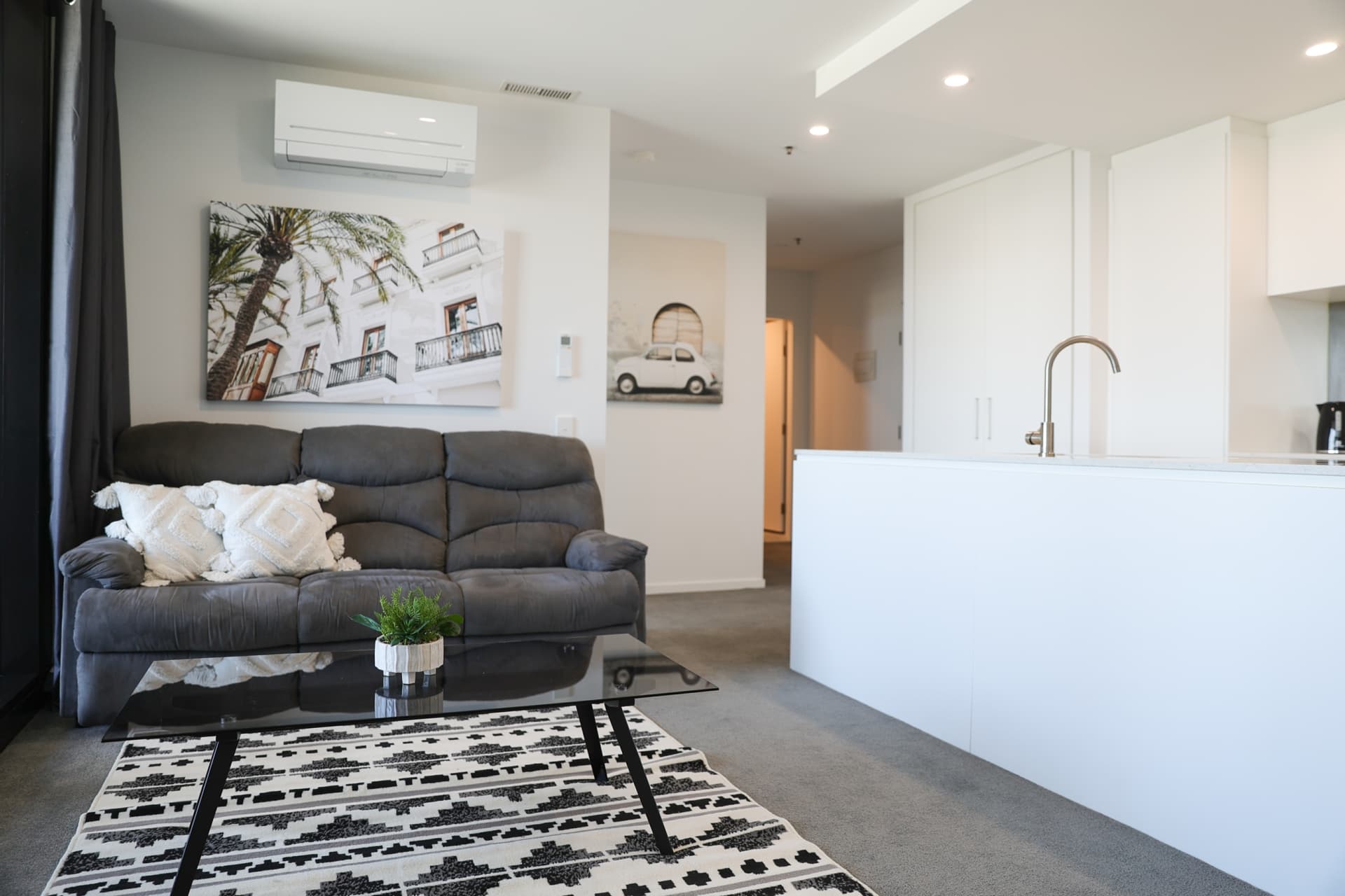 2705/1 Grazier Lane, Belconnen, Belconnen - Thumbnail 3