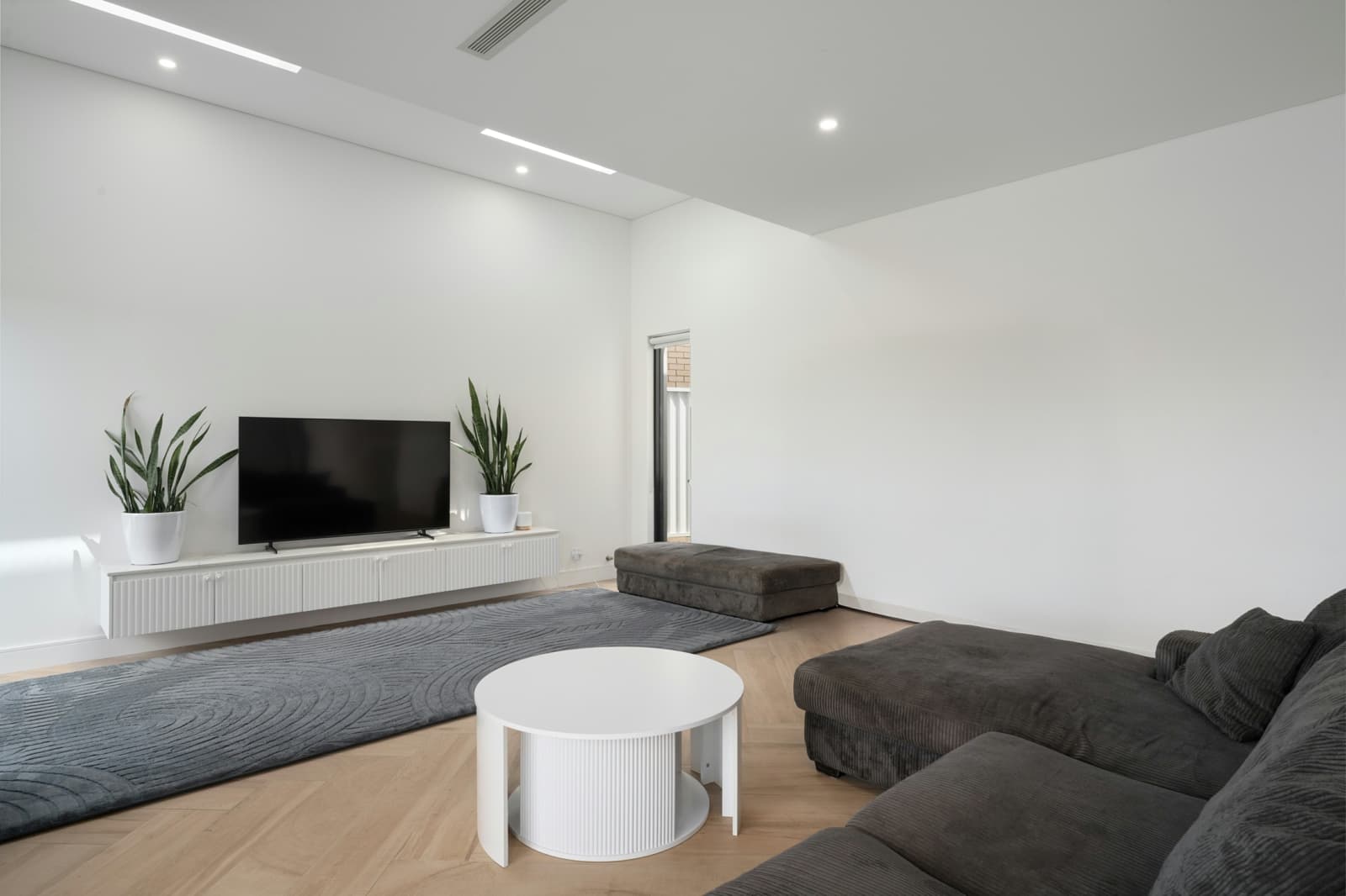 28B Huntingdale Avenue,Miranda, Miranda - Thumbnail 3