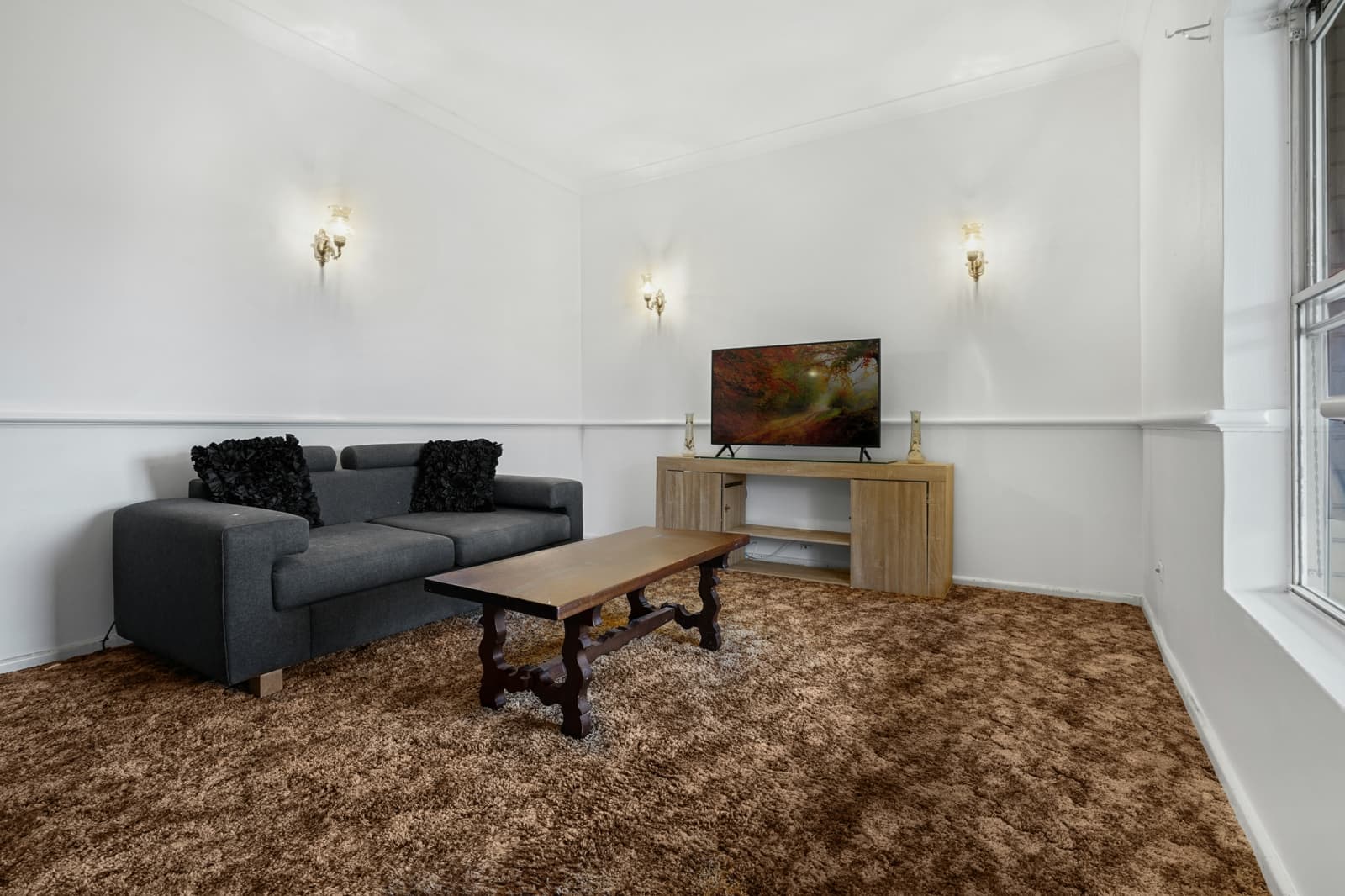 53 Brucedale Drive,Baulkham Hills, Baulkham Hills - Thumbnail 2