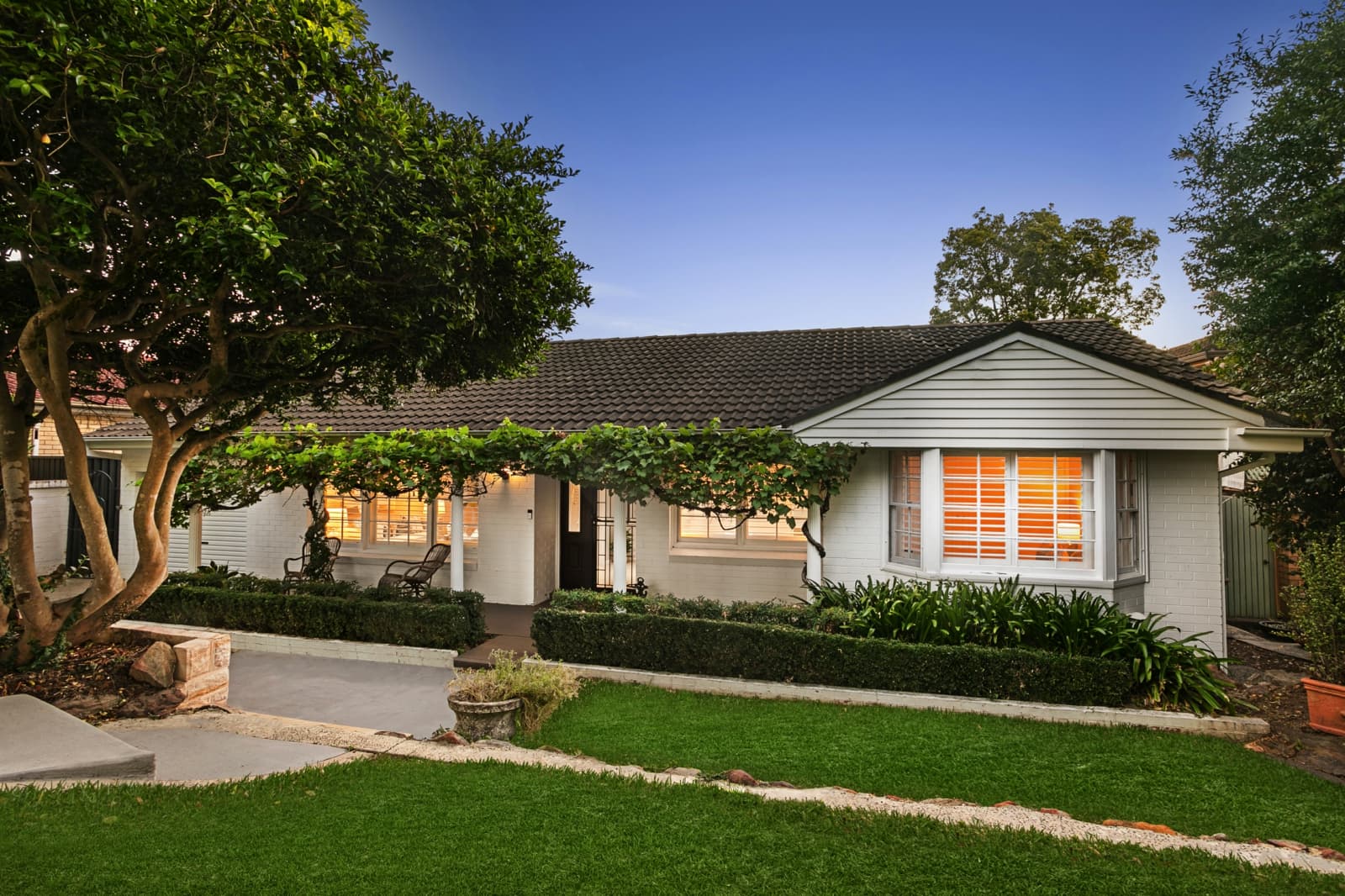 4 Rondelay Drive,Castle Hill, Castle Hill - Image 1