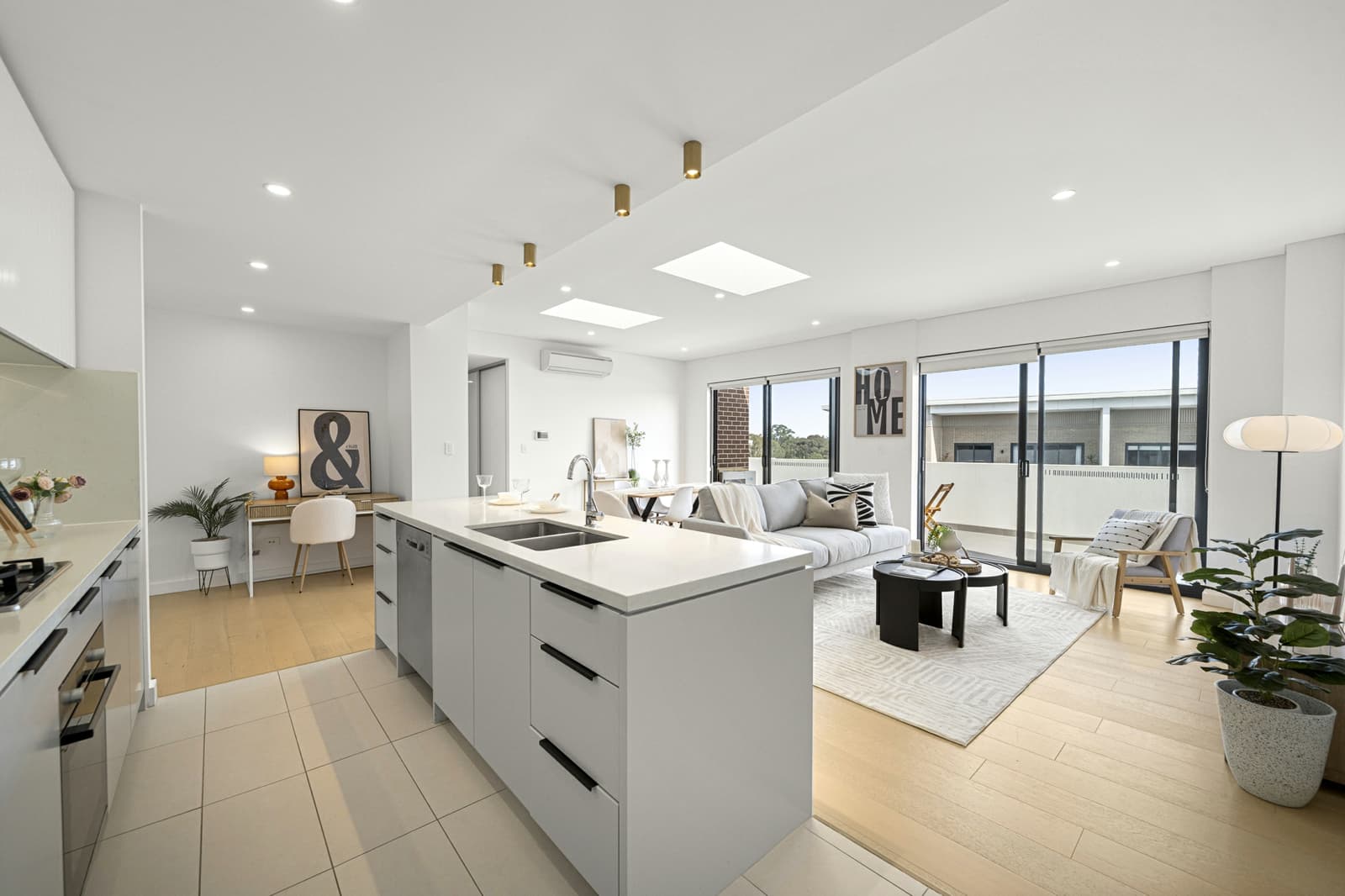 429/2 Gerbera Place,Kellyville, Kellyville - Thumbnail 2